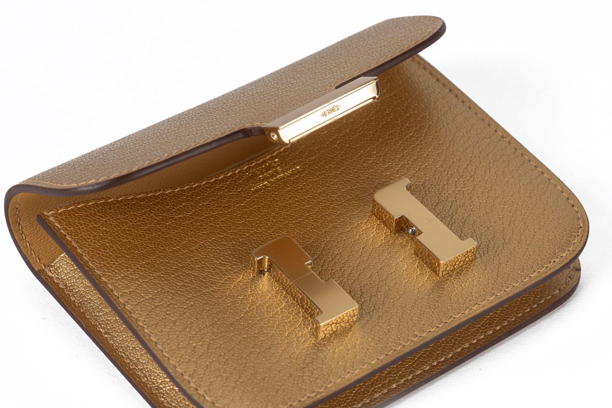 Donna Portafoglio Hermès New Gold Costance Slim in vendita