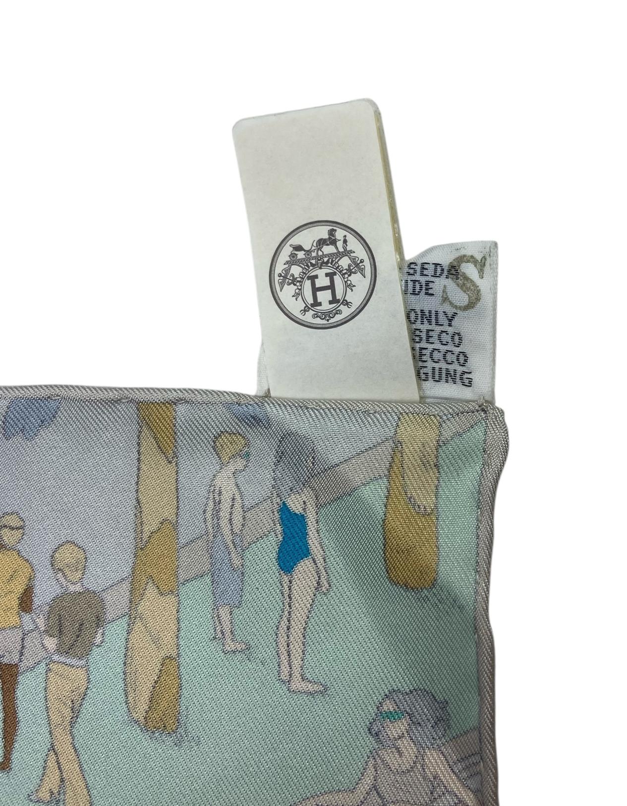 Hermes NEW Gris Argent/ Bleu/ Grenadine Hermes on the Beach 90cm Silk Scarf For Sale 1
