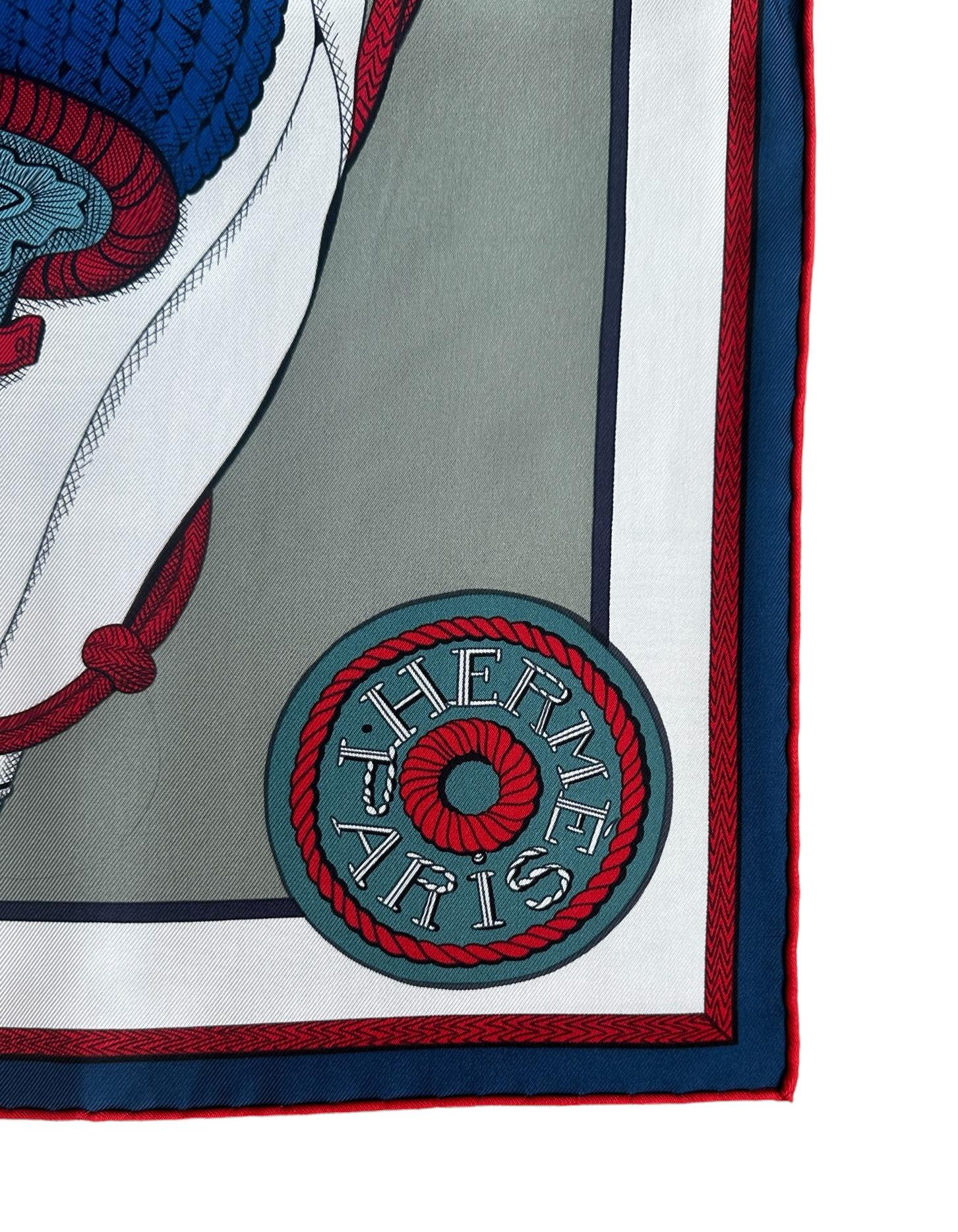 Hermes NEW Gris/Bleu Cobalt Zouaves Et Dragons 90cm Sciarpa di seta disegnata da Virginie Jamin

Prodotto in: Francia
Colore: Gris/ Bleu Cobalt
Materiali: 100% seta
Condizioni generali: Eccellente, come nuovo
Include: Etichetta Hermes
Vendita al