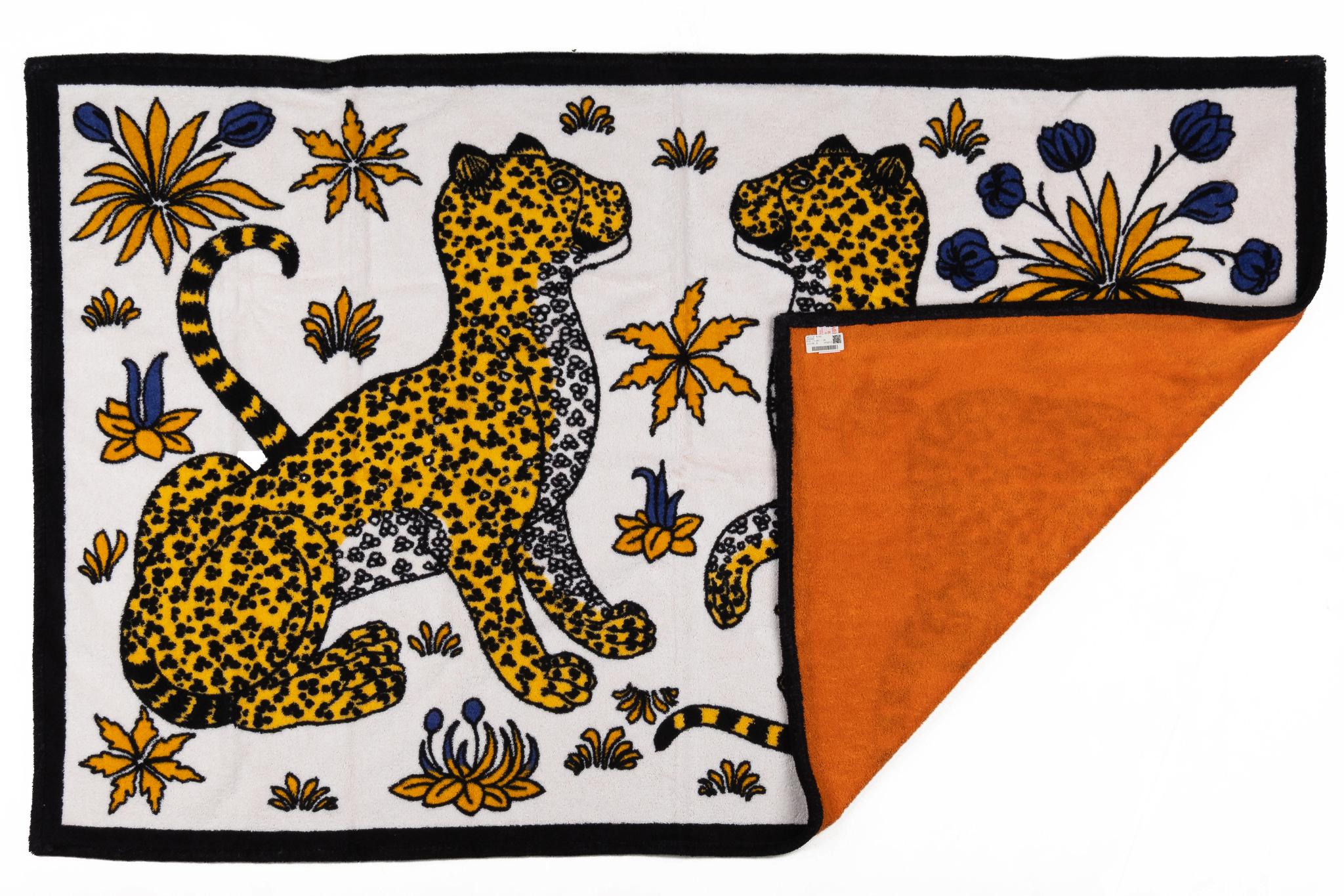 Hermès New Guepards Beach Towel In New Condition For Sale In West Hollywood, CA