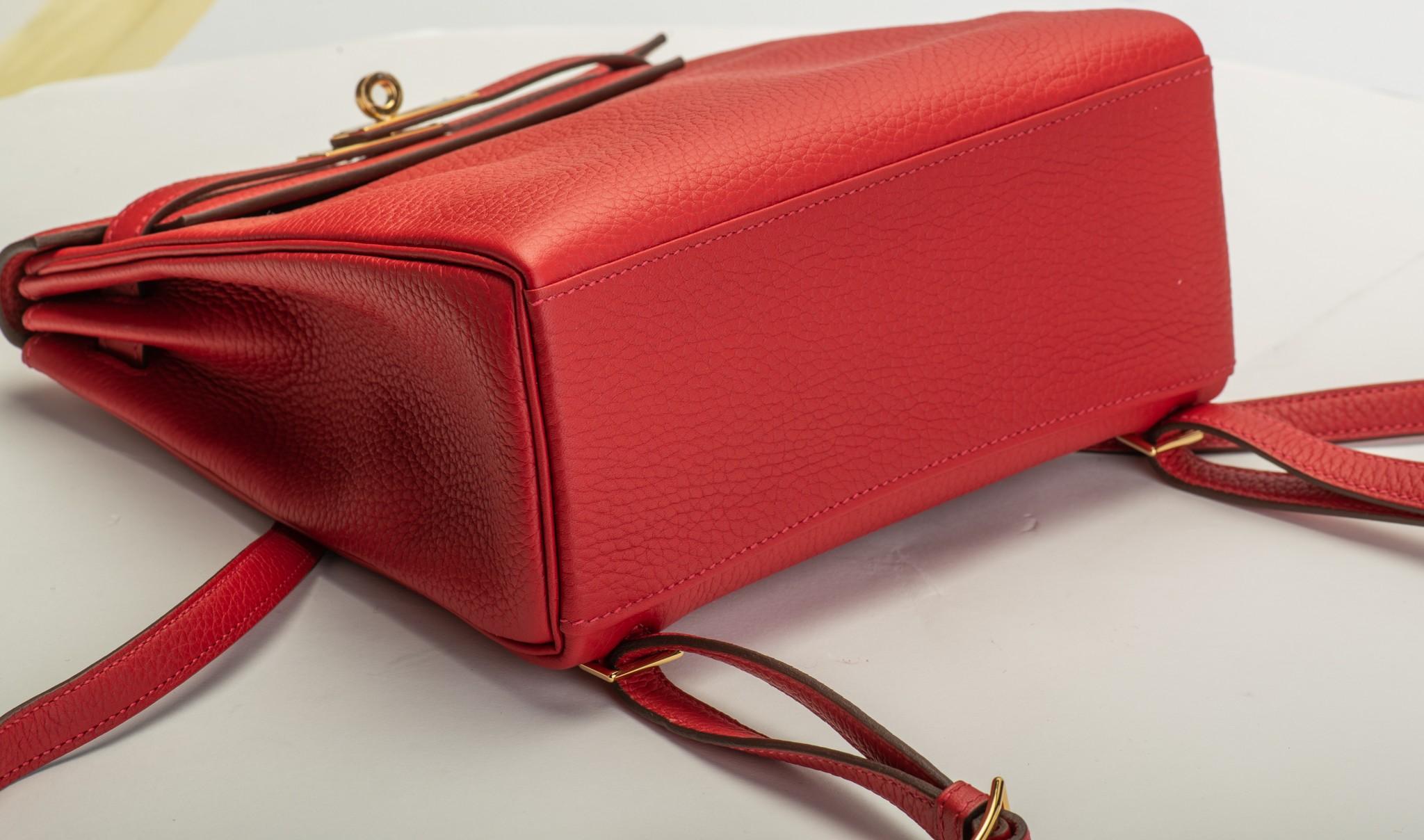 Hermès New in Box Rouge Kelly Backpack Bag en vente 2
