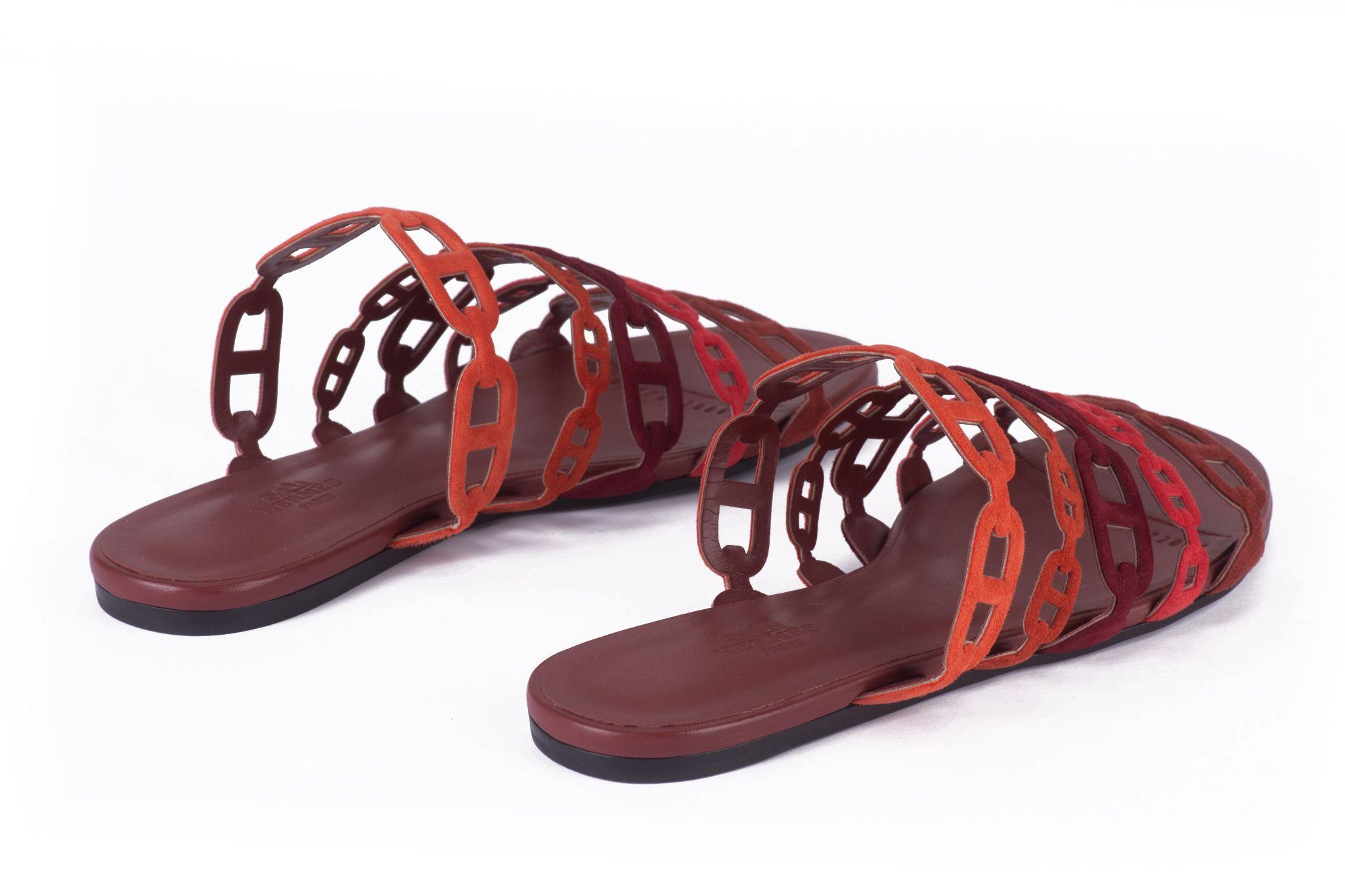 Sandali Hermès Thalassa Chevré Velours in numero europeo 37,5. Nuovo di zecca in condizioni inutilizzate. Viene fornito con doppia copertina originale e scatola.