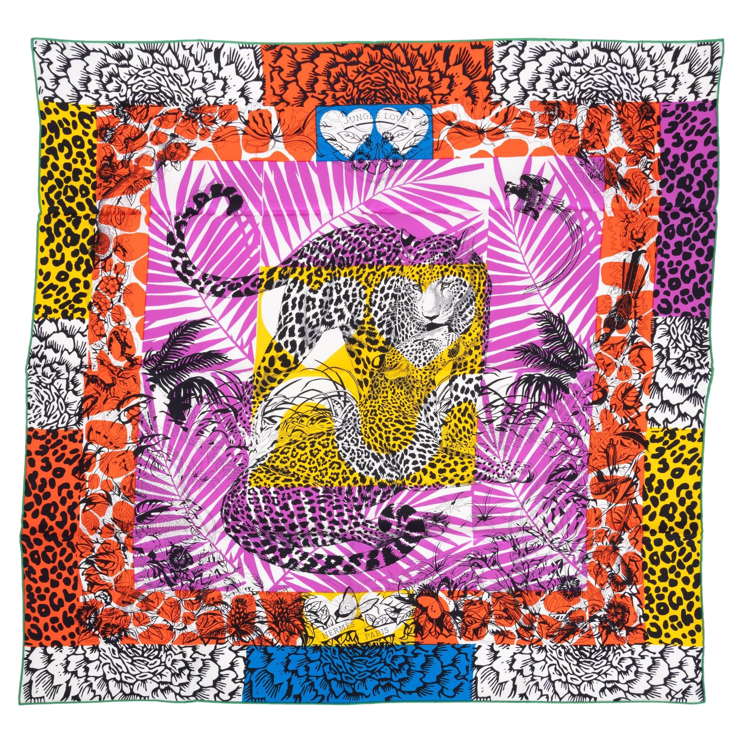 Nouveau foulard 70cm "Jungling Love" d'Hermès en vente