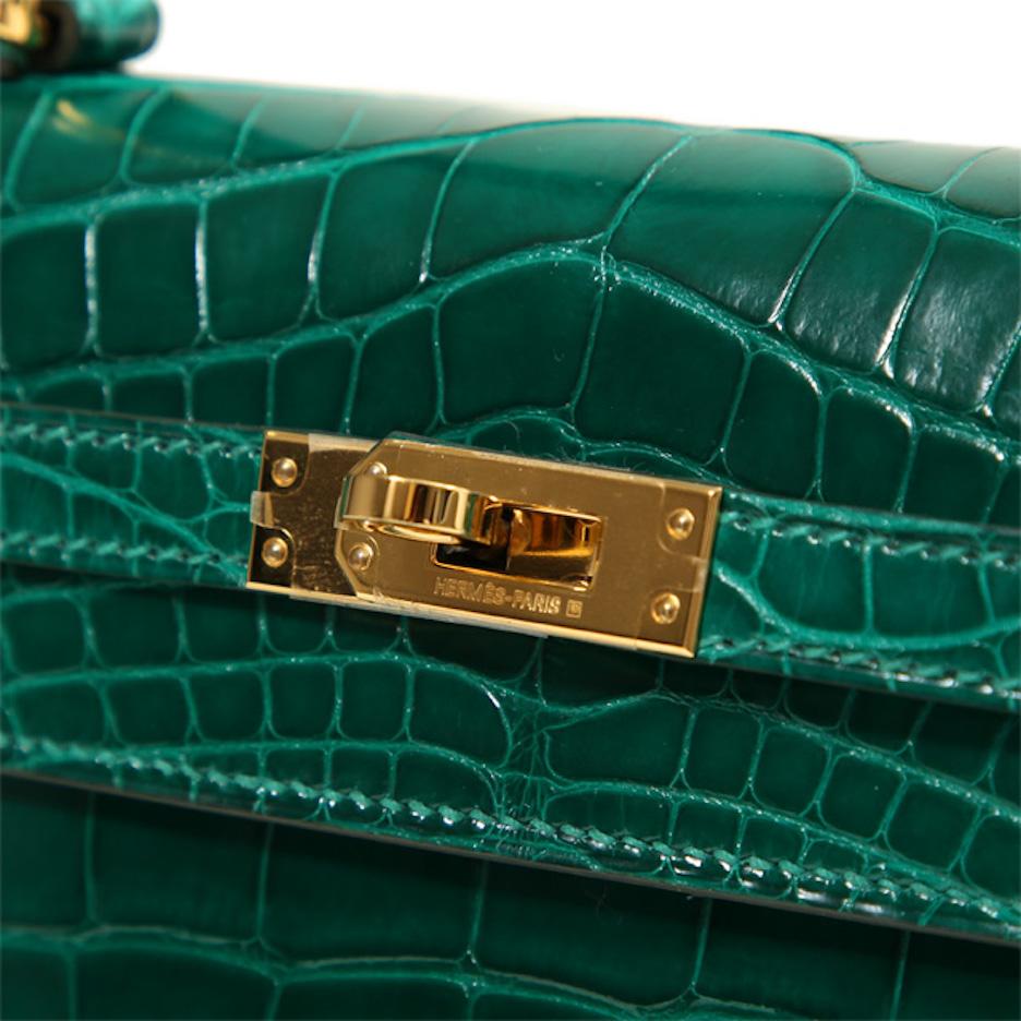 It Gets No Better Than This.

This rare Hermes Crocodile Kelly 25 bag is the ultimate status symbol for only the most serious of Hermes collectors.  Crafted of exotic crocodile skin leather in rich, gemstone green, this exclusive Hermes Kelly is