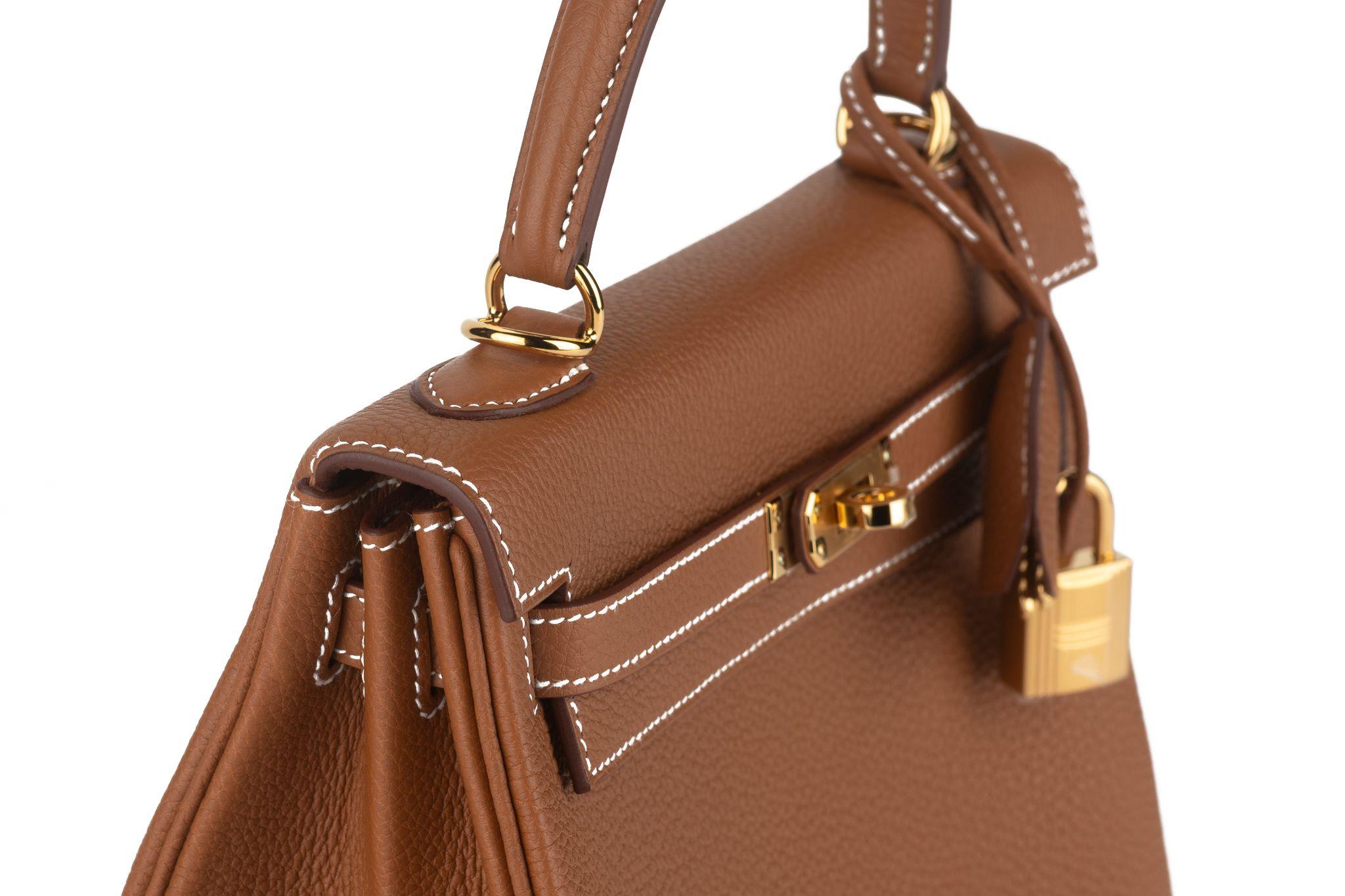 Hermès  Neu Kelly 25 Retournè Gold Togo im Angebot 2