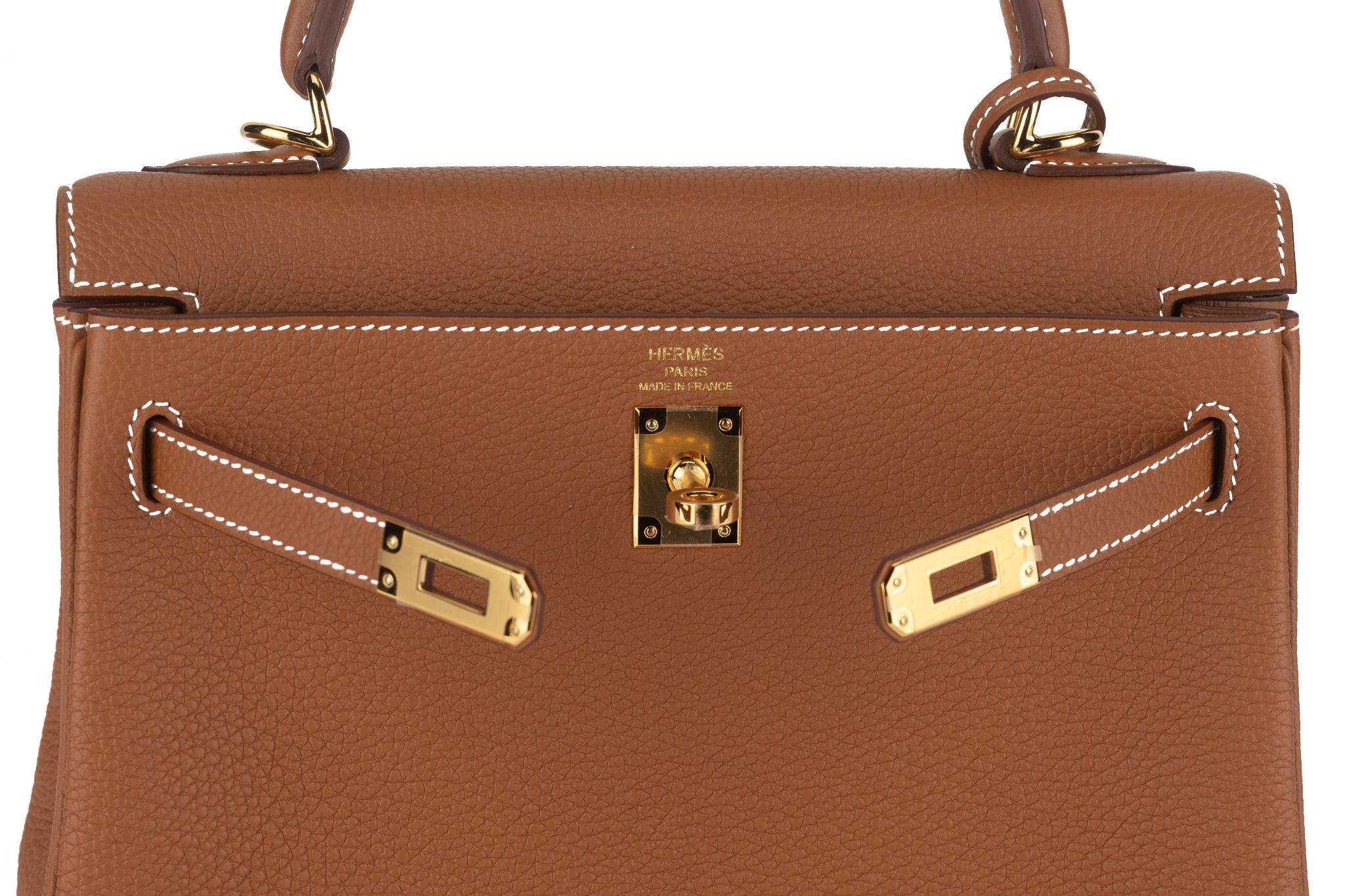 Hermès  Neu Kelly 25 Retournè Gold Togo im Angebot 4