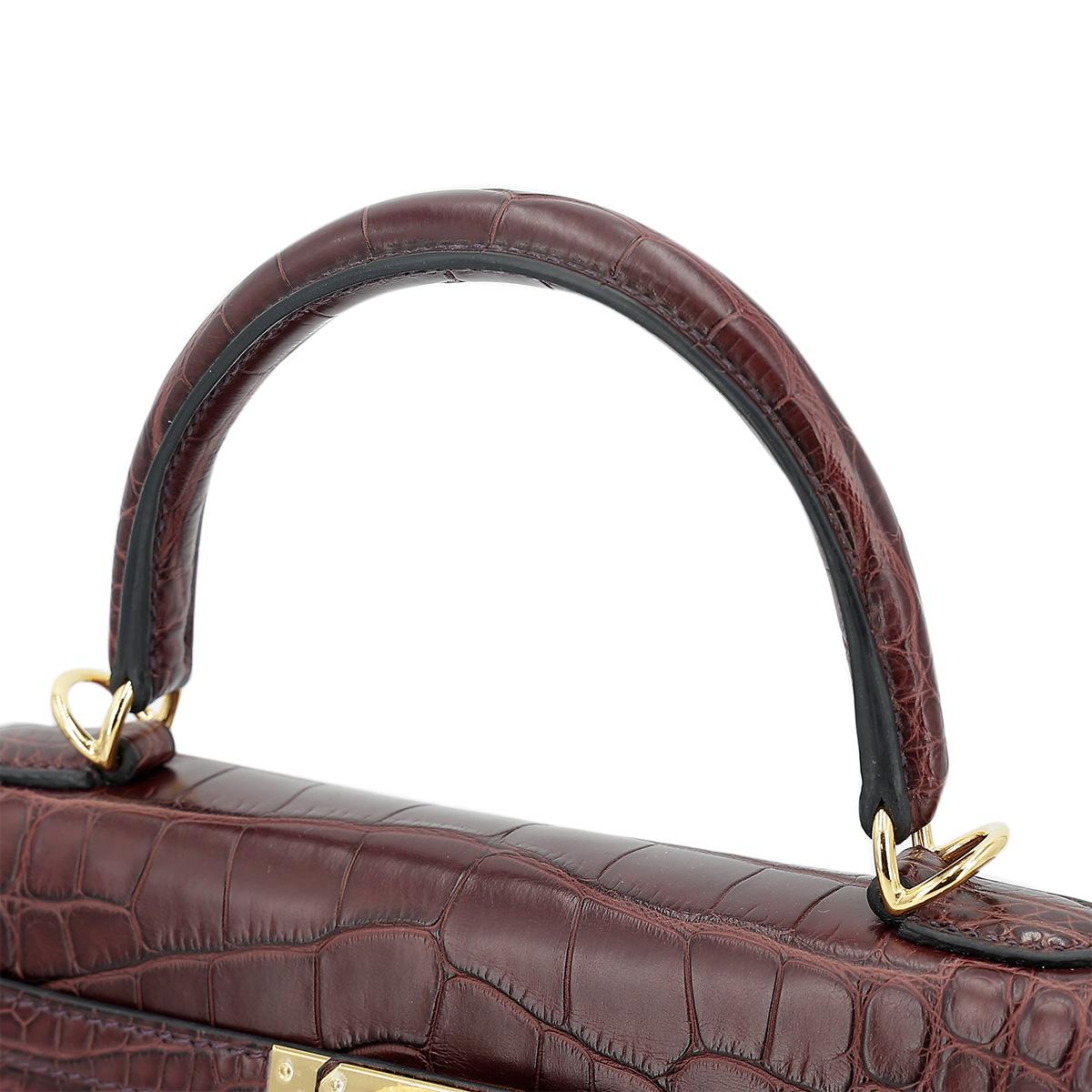 Women's HERMÈS NEW Kelly 25 Sellier Alligator Exotic Gold Top Handle Shoulder Mini Bag