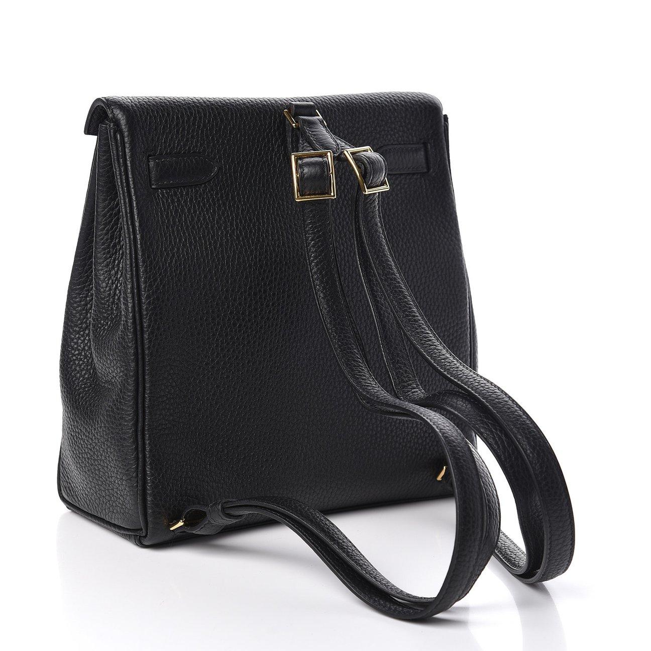 New Condition
From 2019 Collection
Taurillon Clemence Leather
Cross Over Flap
Gold Tone Hardware
Turn-Lock Closure
Shoulder Strap Drop 12.25