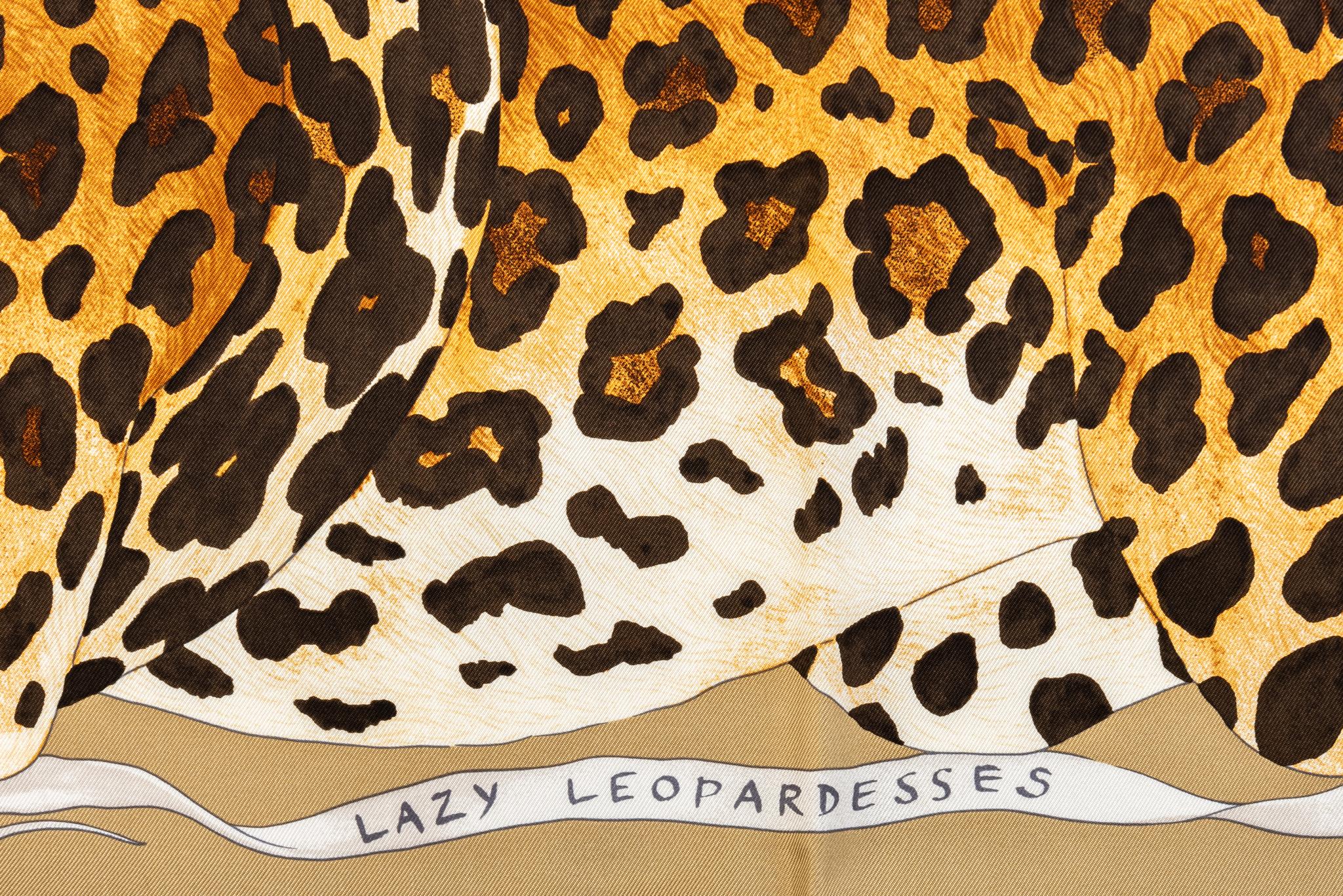 De las mujeres Pañuelo de seda Hermès New Lazy Leopardess