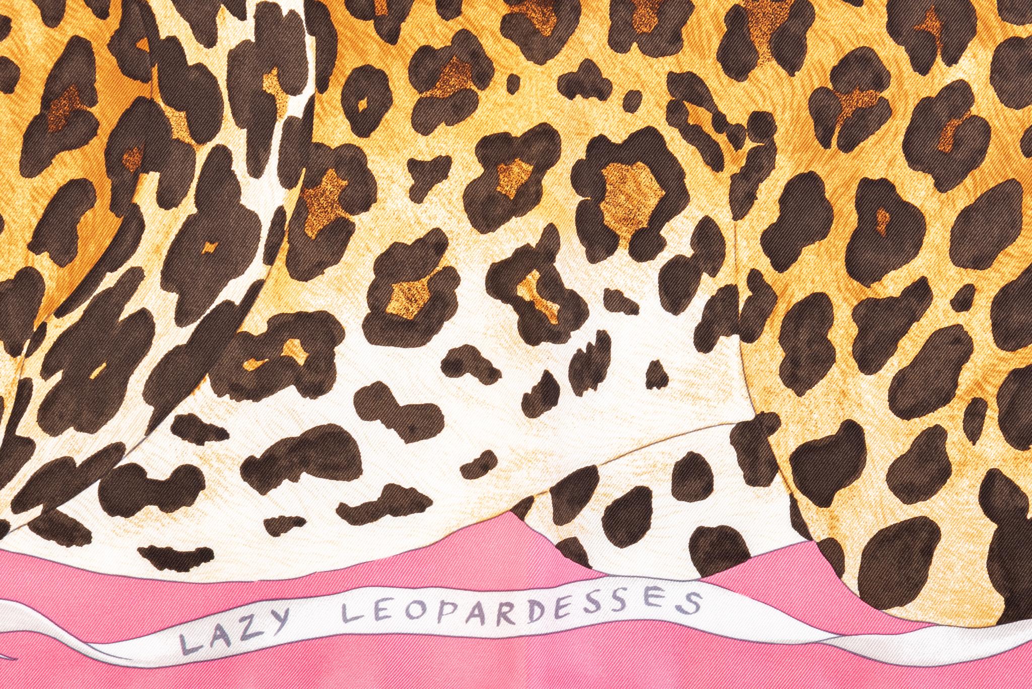 Marron Hermès New Lazy Leopardess Silk Scarf (écharpe en soie) en vente