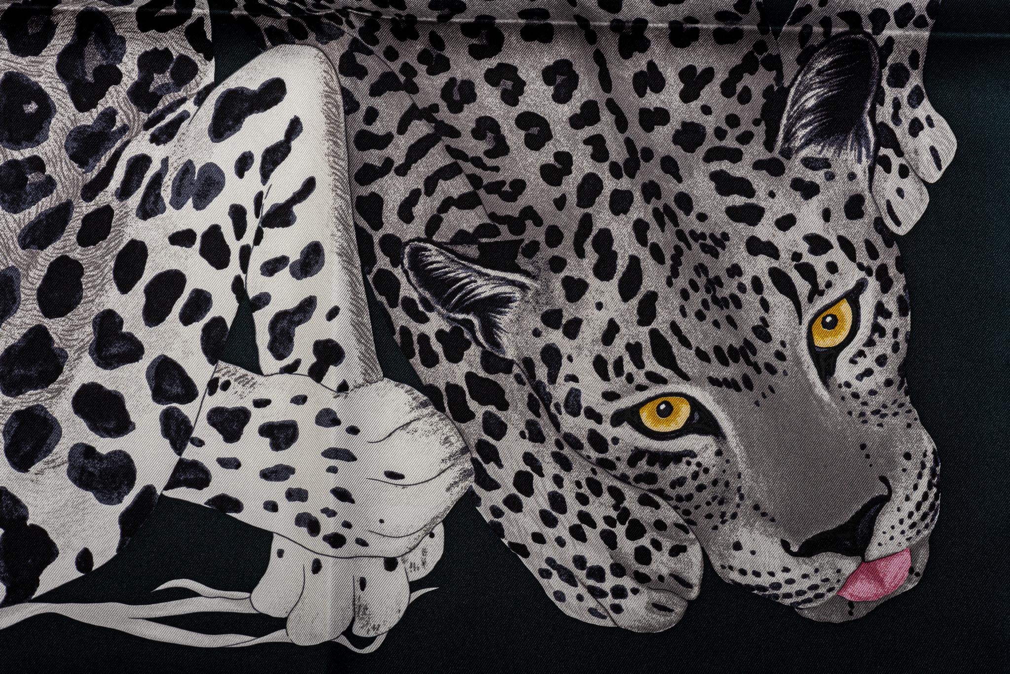 Donna Sciarpa in seta Hermès New Lazy Leopardess
