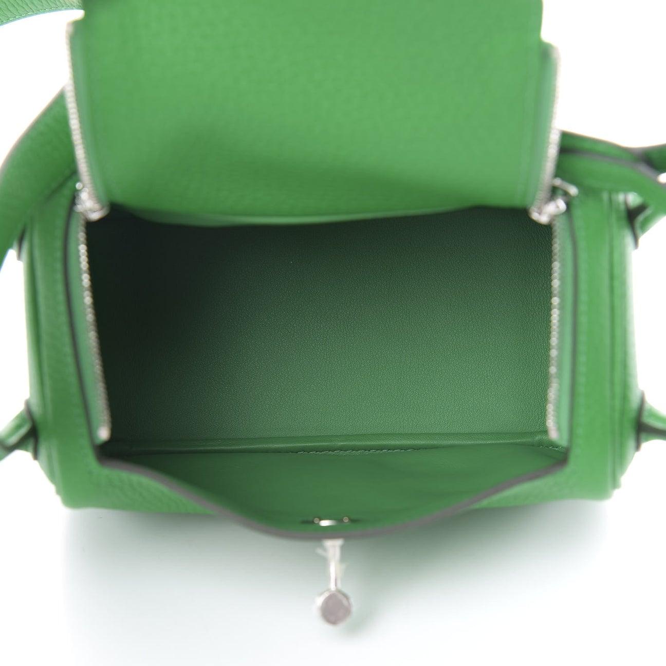 HERMES NEU Mini Lindy 20 Umhängetasche aus grünem Bambusleder mit Palladiumgriff im Zustand „Neu“ im Angebot in Chicago, IL