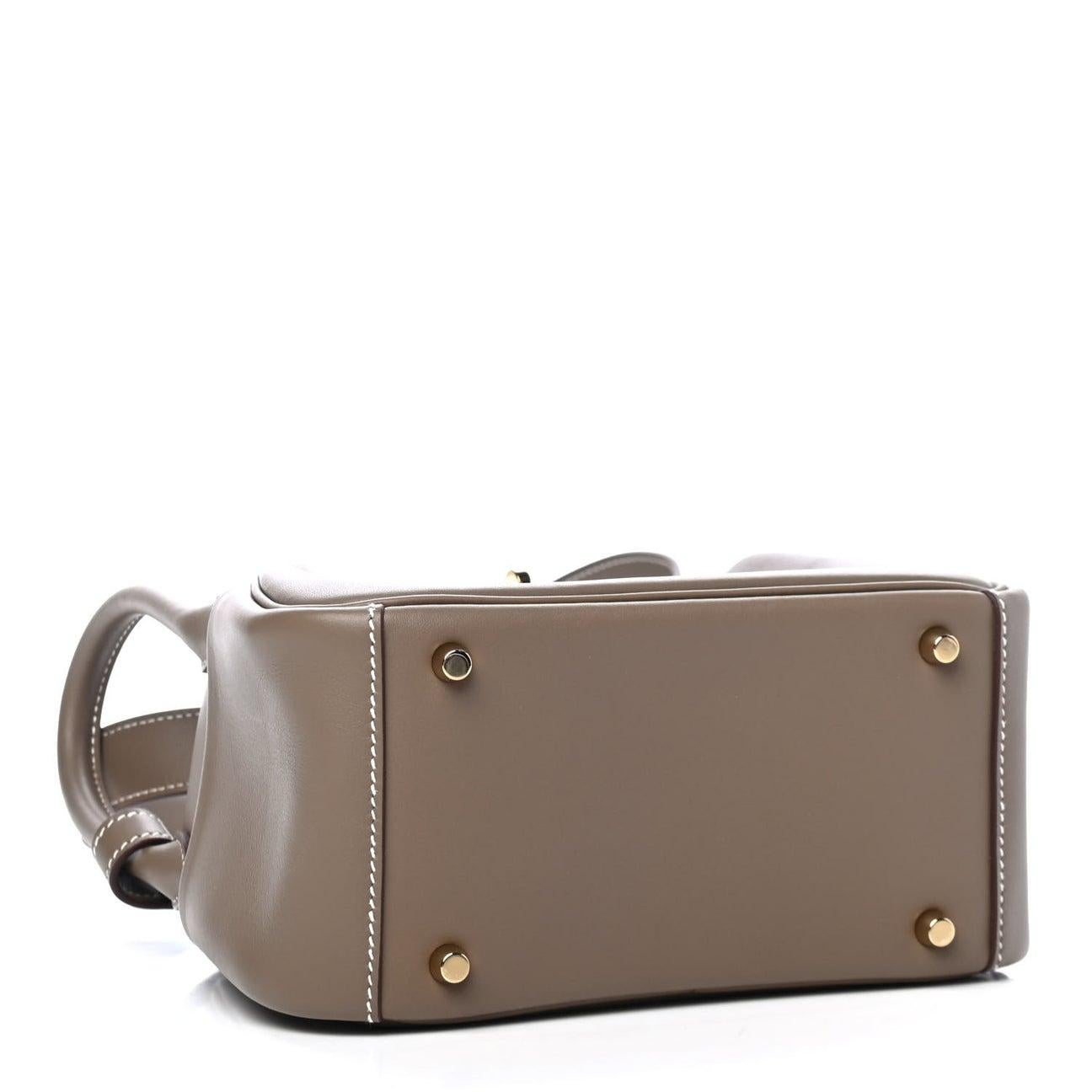 New Condition
Etoupe
Swift Leather
Gold Hardware
Measures 7.5