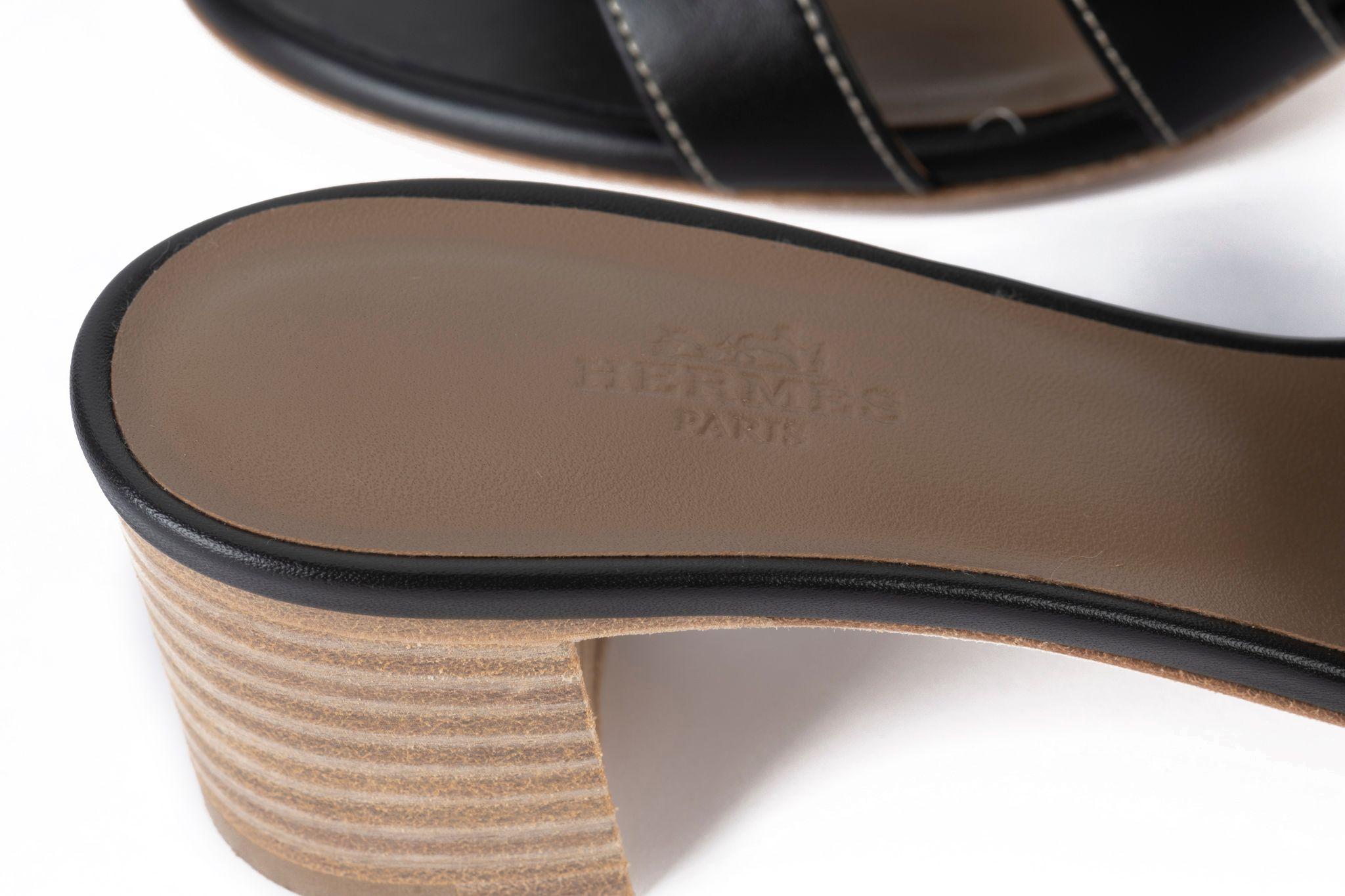 Hermès Nueva Sandalia Oasis Negra 37.5 en venta 2