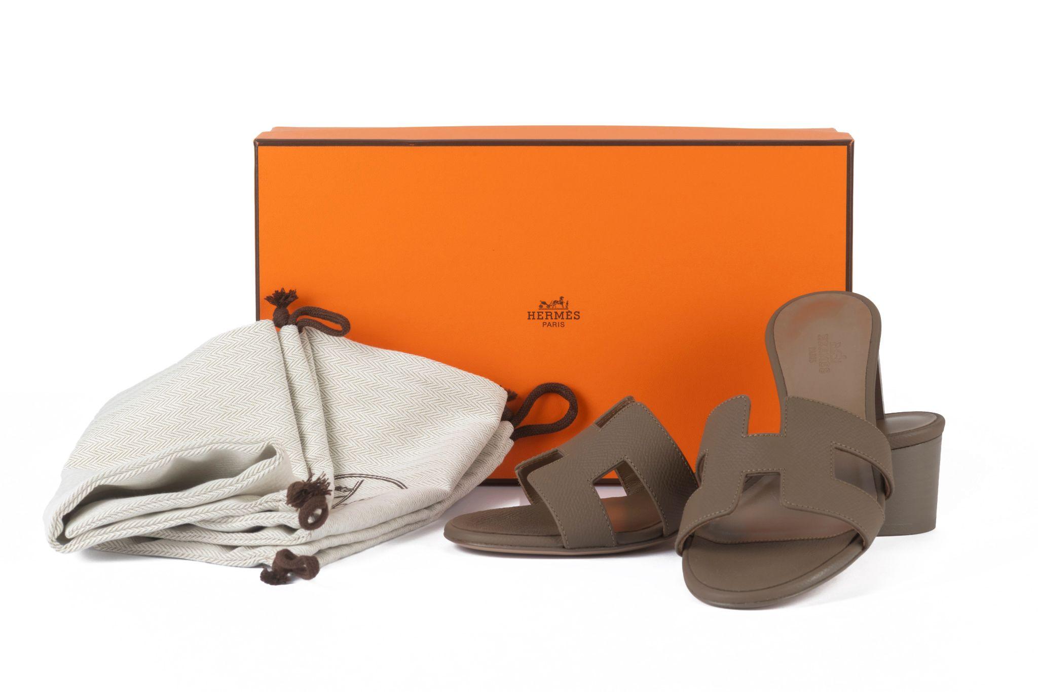 Hermès New Oasis Sandal Epsom Etoupe 37 For Sale at 1stDibs