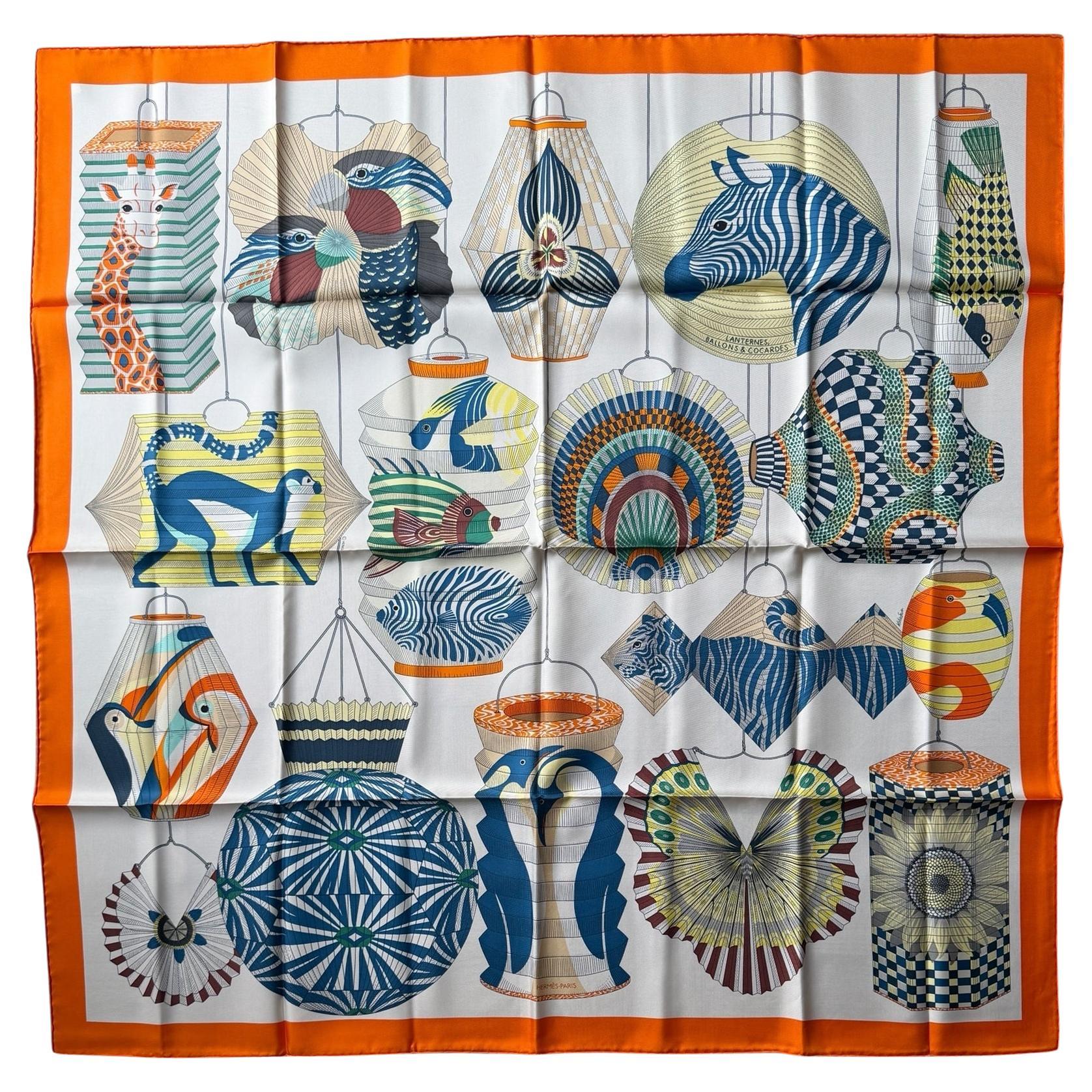Hermes NEW Orange/Creme/Vert Lanternes Ballons et Cocardes 90cm Silk Scarf im Angebot