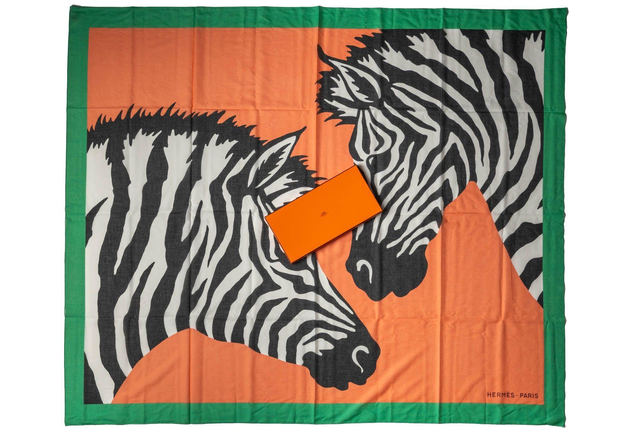 Hermès New Orange Zebra Sarong-Schal im Zustand „Neu“ im Angebot in West Hollywood, CA