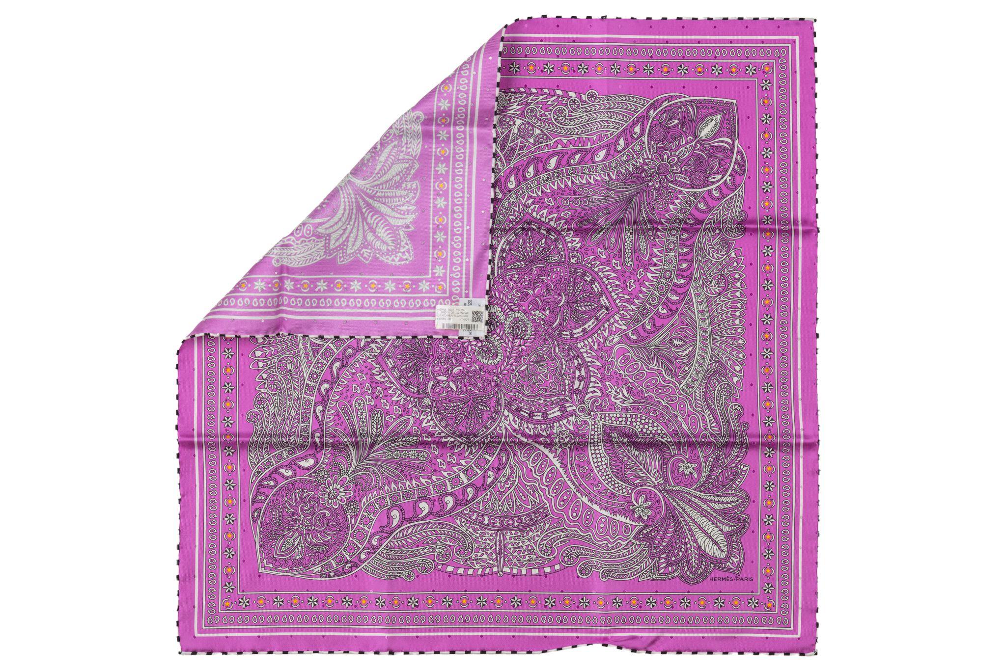 Hermès New Pink Bandana Small Scarf In New Condition For Sale In West Hollywood, CA