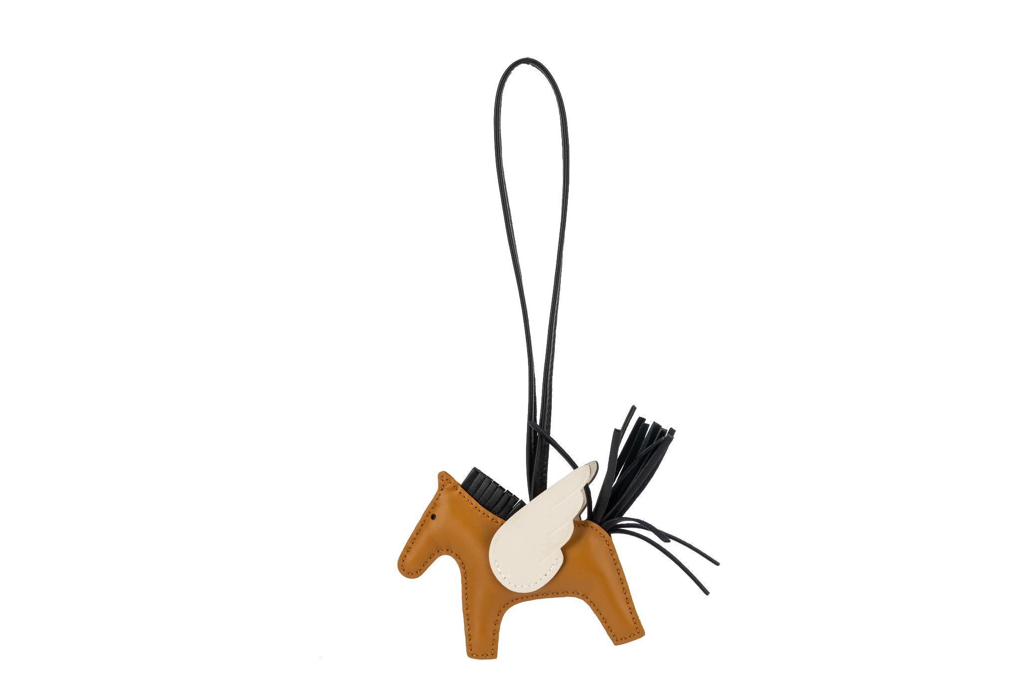 Hermès New Rodeo Pegase Gold Black For Sale 2