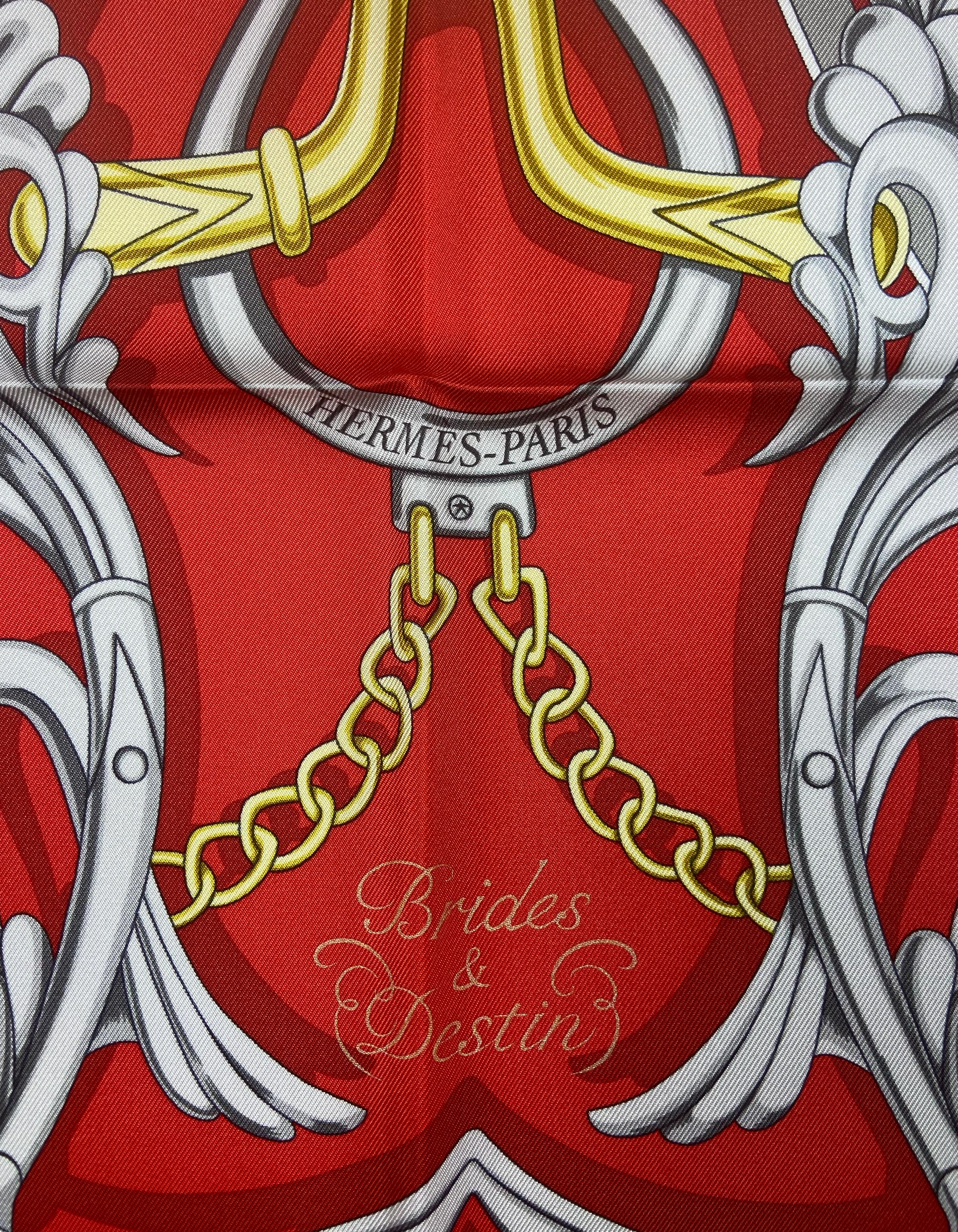 Hermes NEW Rouge/ Gris Argent Brides et Destin 90cm Silk Scarf In Excellent Condition For Sale In New York, NY