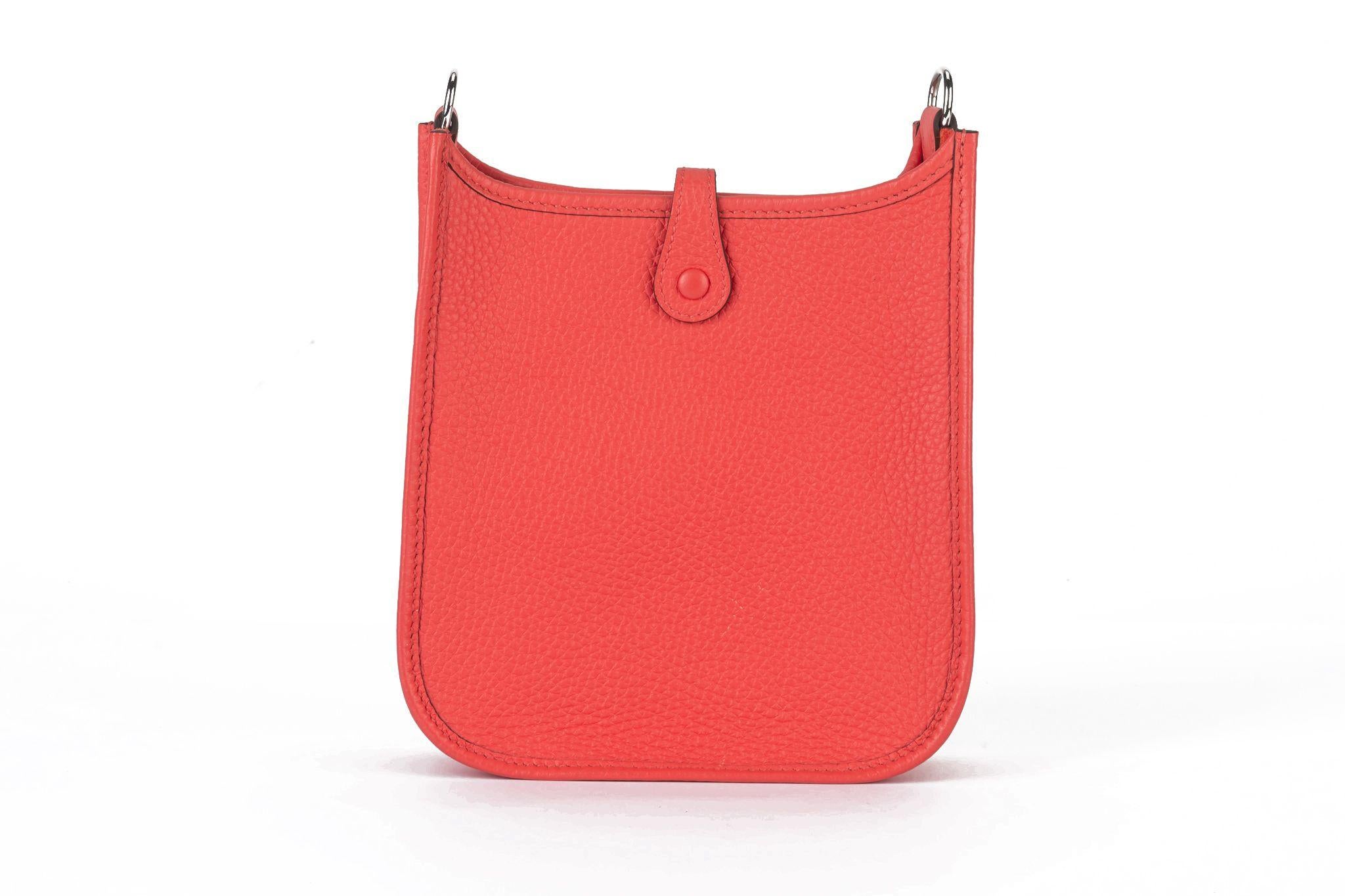 Donna Hermès New Rouge Pivoine Mini Evelyne in vendita