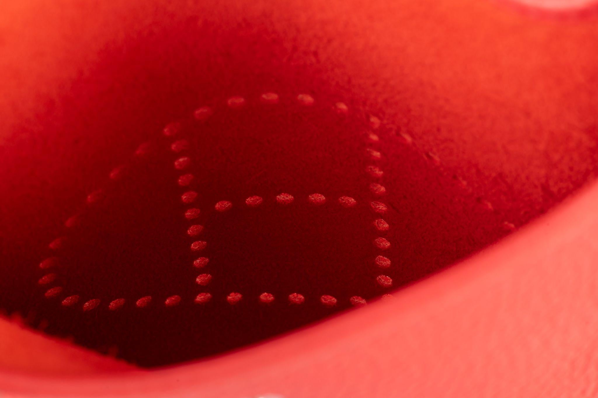 Hermès New Rouge Pivoine Mini Evelyne in vendita 2