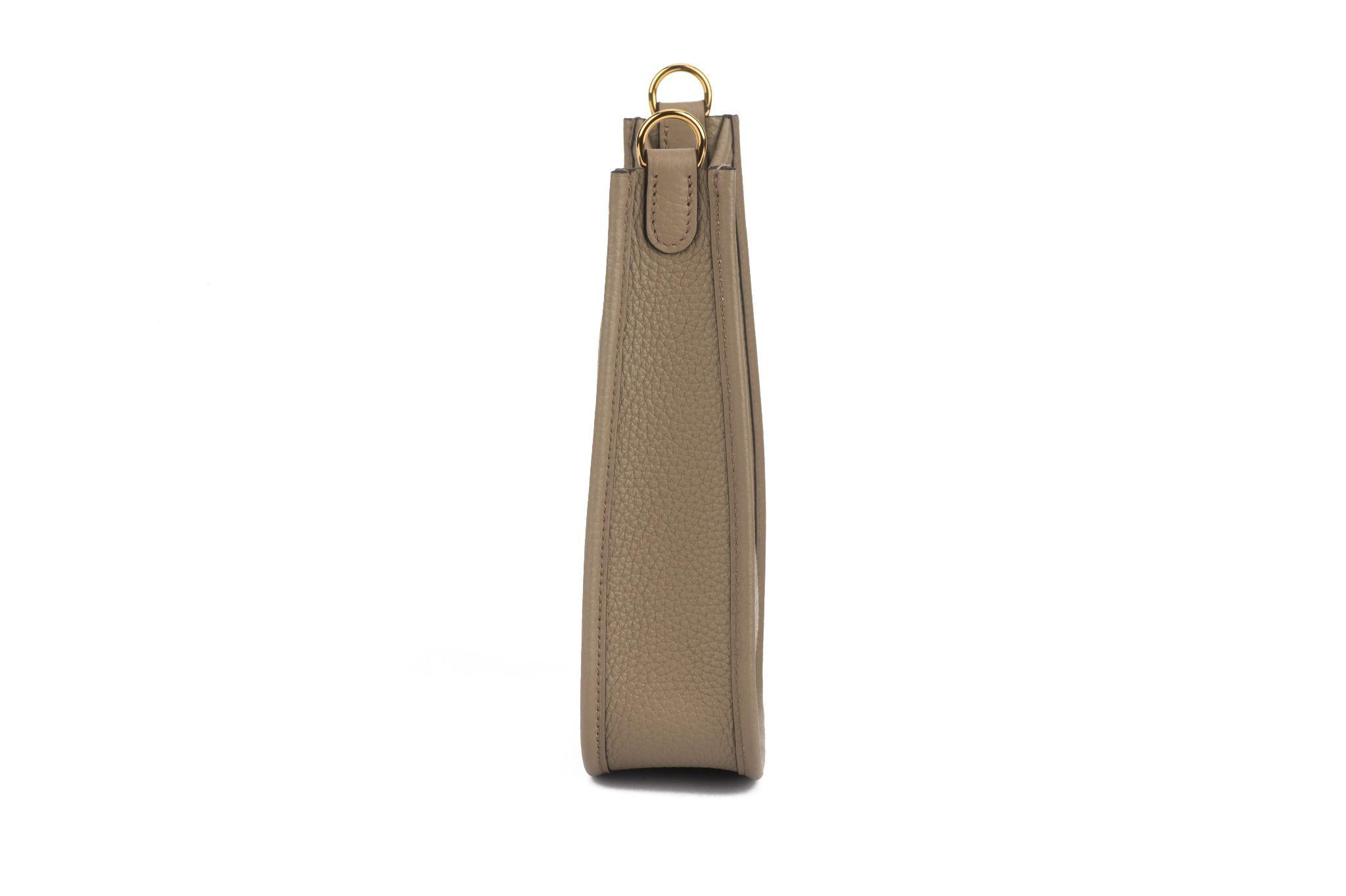 Brown Hermès New Sage Mini Evelyne Gold For Sale
