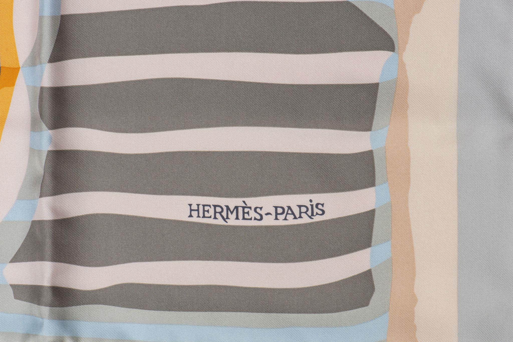 Hermès New Silk Beach Cabanas Stole Unisexe en vente