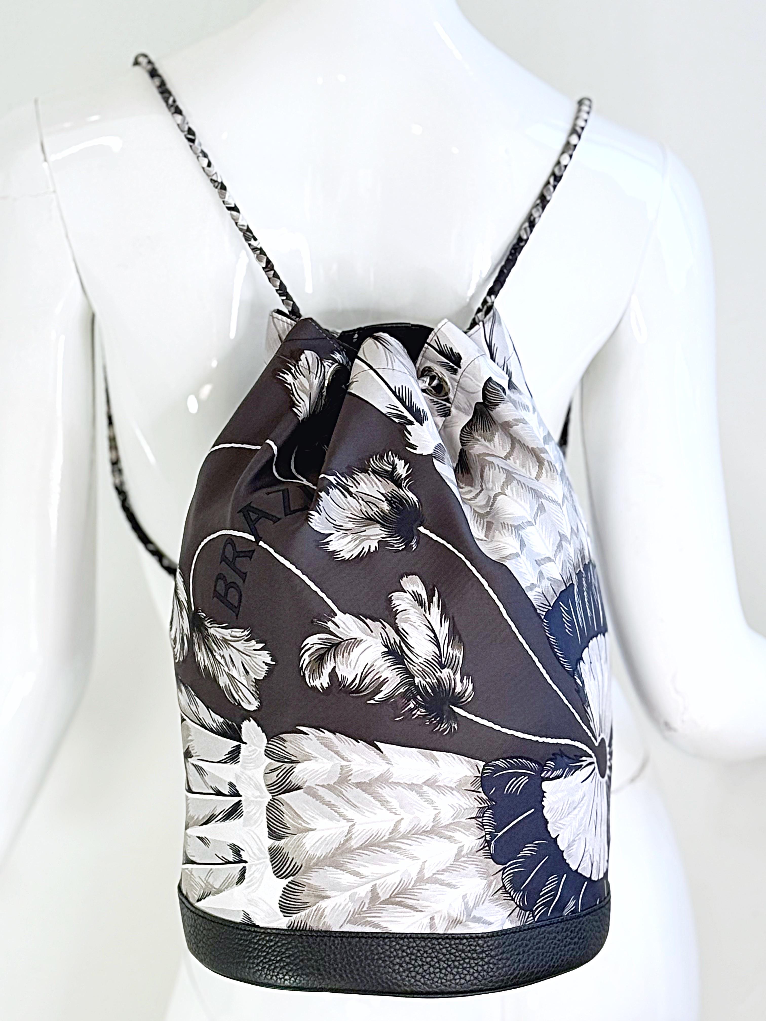 Hermes New Silk + Leather Plomb Togo Brazil Soie Cool 22 Backpack Bucket Bag In New Condition For Sale In San Diego, CA