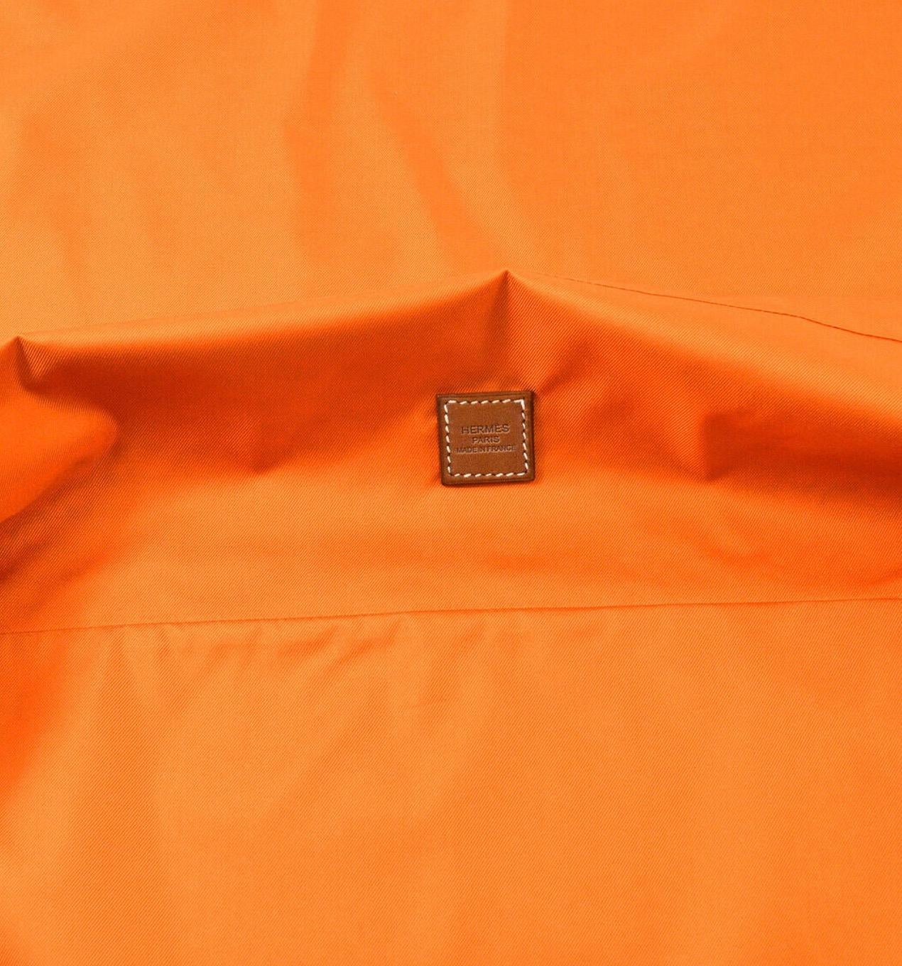 Women's or Men's Hermes NEW Silk Orange Chaine Pattern Chair Bed Sofa Cushion Cover Pillow in Box For Sale