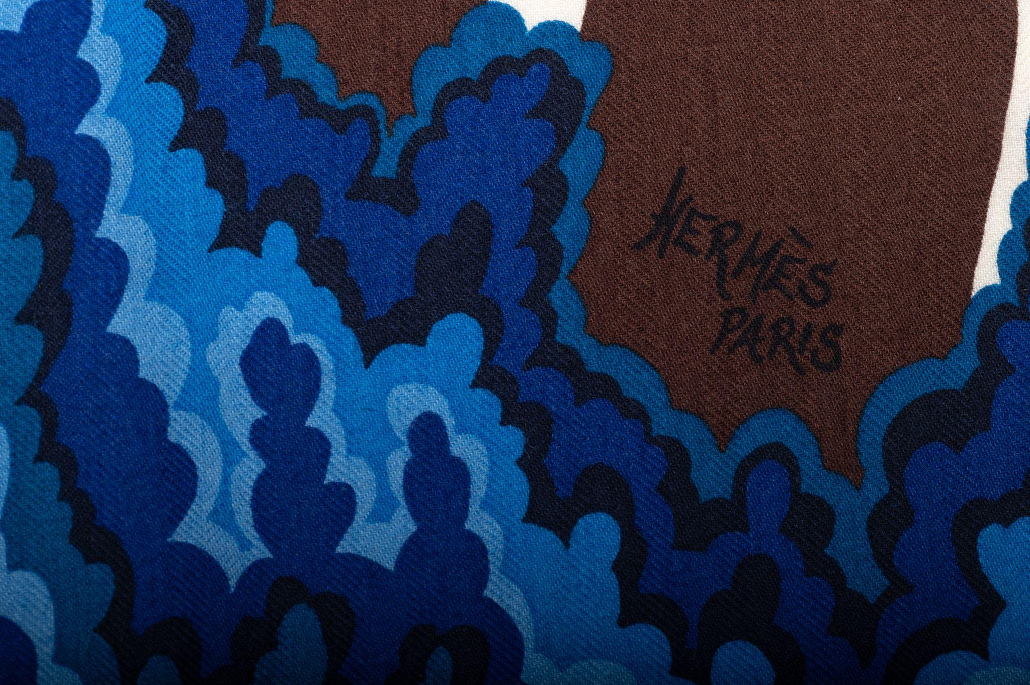 Hermes New Three Graces Cashmere Shawl In New Condition For Sale In West Hollywood, CA