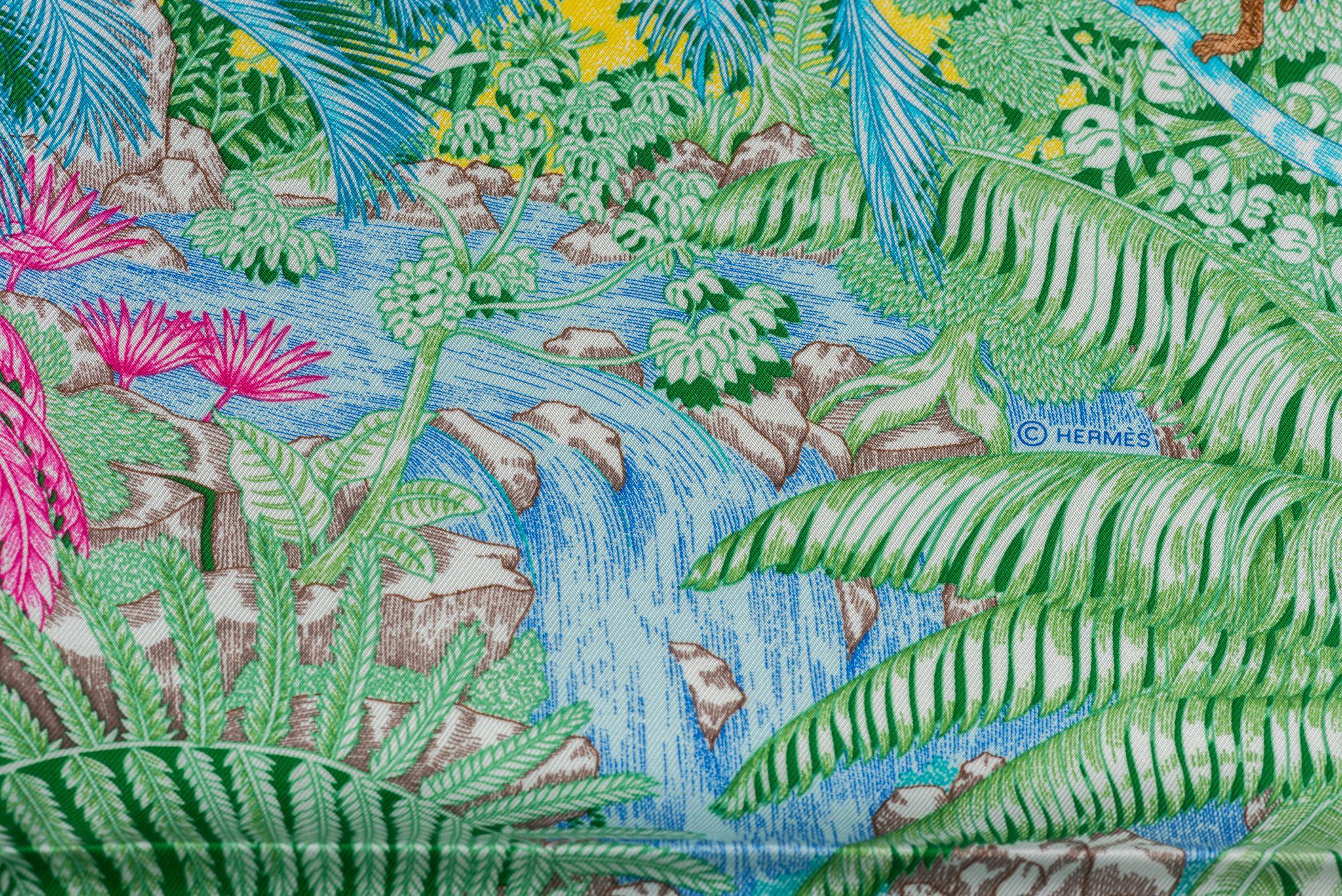 Foulard Hermes New Tropical Garden Pastel Unisexe en vente