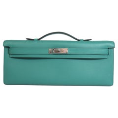 Hermès - Nouveau avec étiquettes - Pochette Kelly Cutch 31 2019 - Vert Verone - Sac à main