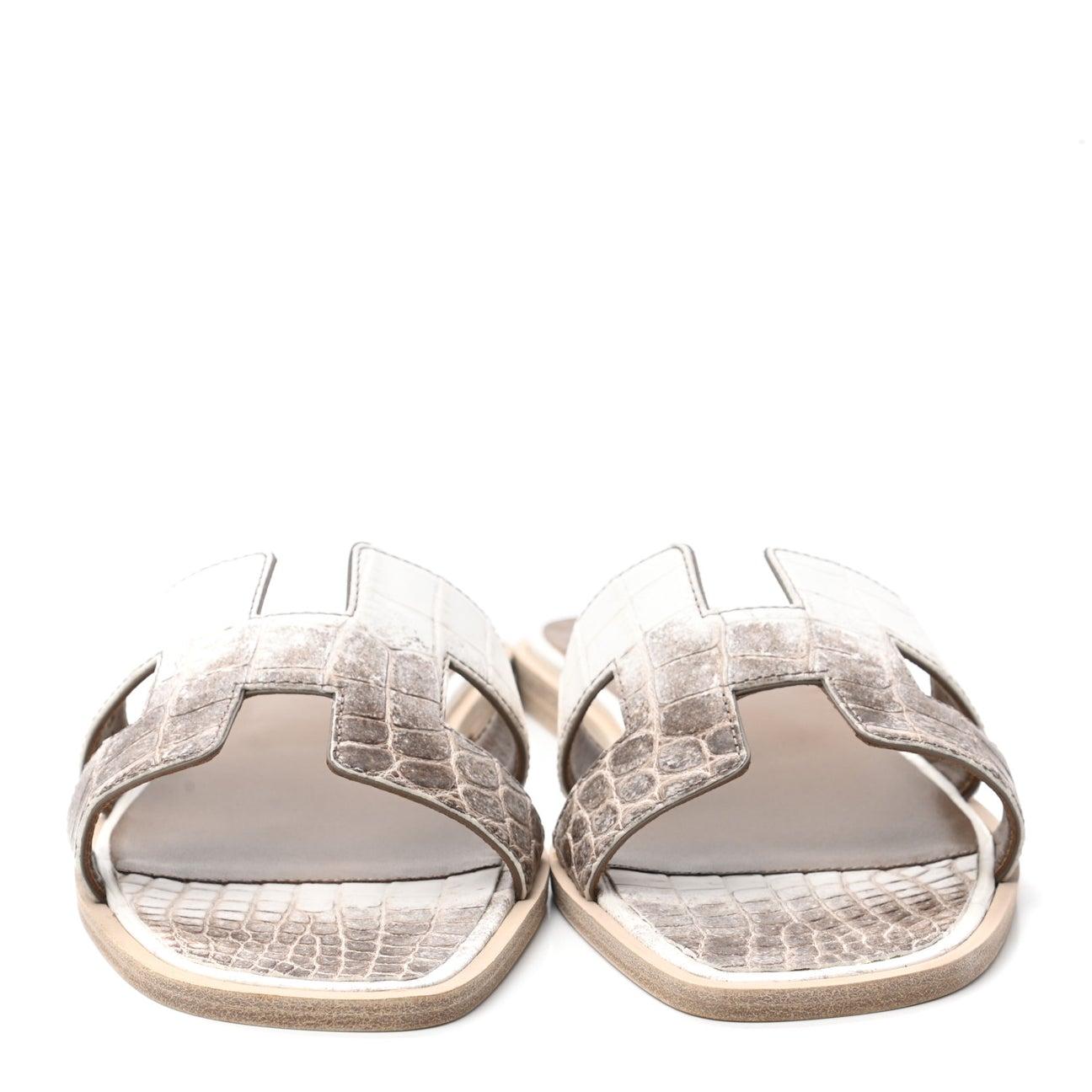 HERMES NEW Weiß Blanc Matte Niloticus Krokodil Himalaya Oran Slides Sandalen Damen im Angebot