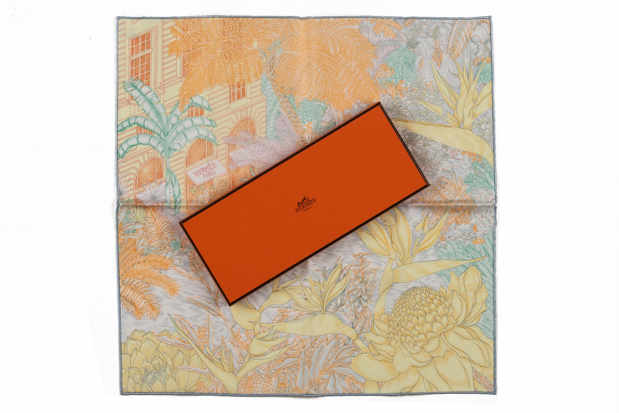 Hermès brand new collectible “Faubourg tropical” multicolor silk gavroche. 
Comes with ribbon and original box.