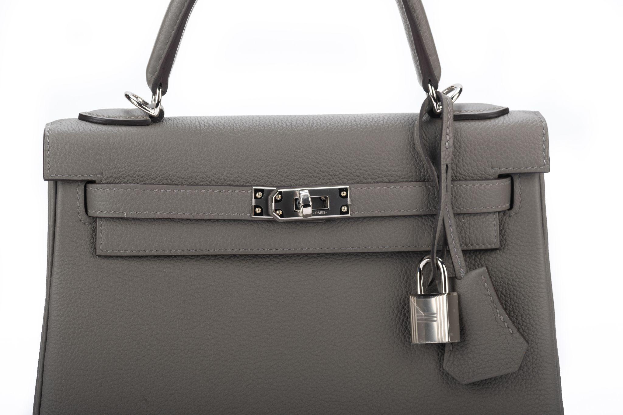 Hermes NIB Kelly 25 Retour Vert De Gris en vente 1