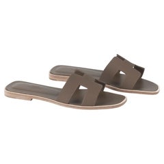 Hermès NIB Oran Sandale Etoupe 37.5