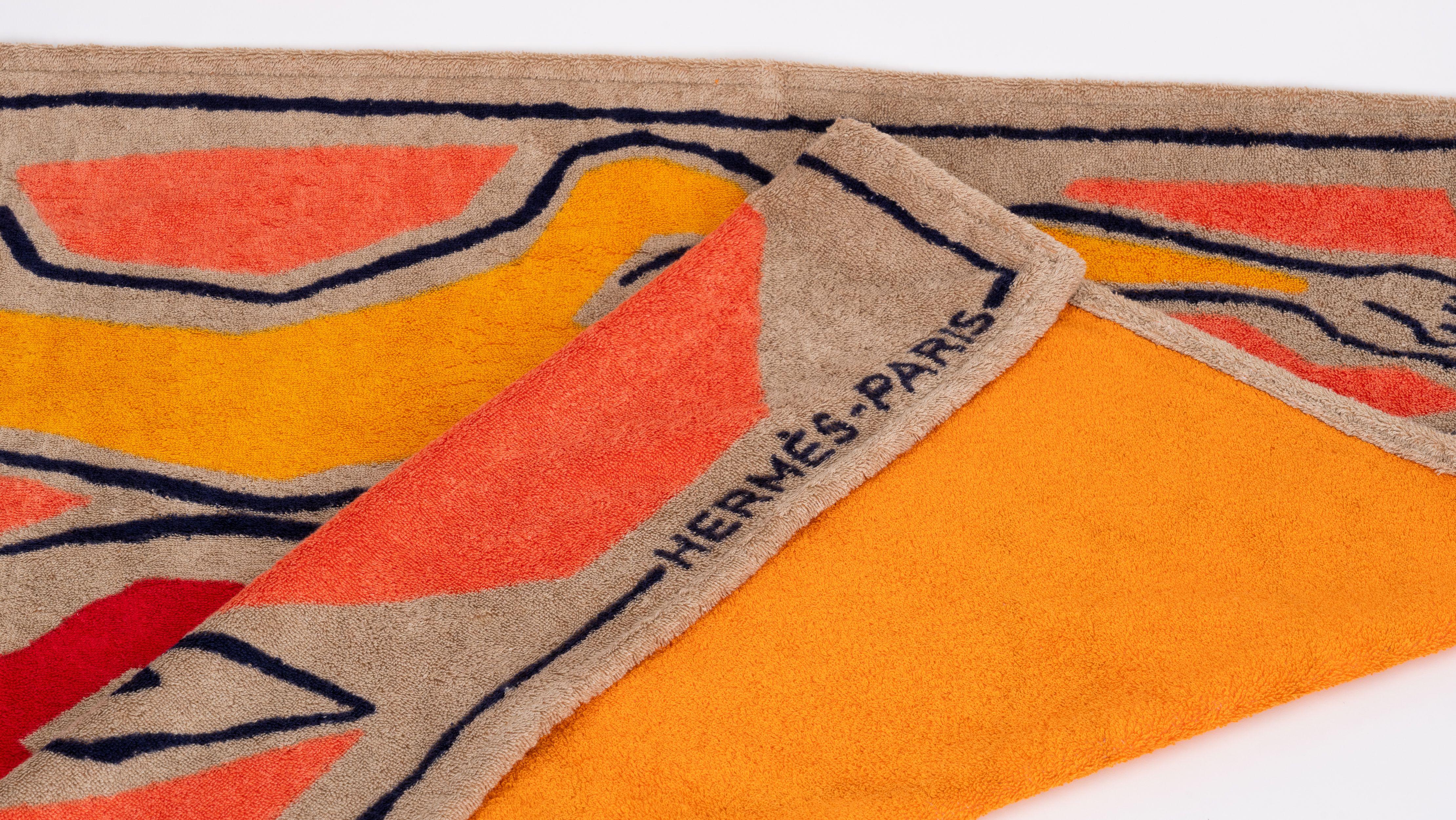 Hermès NIB Orange Horse Beach Towel In New Condition For Sale In West Hollywood, CA