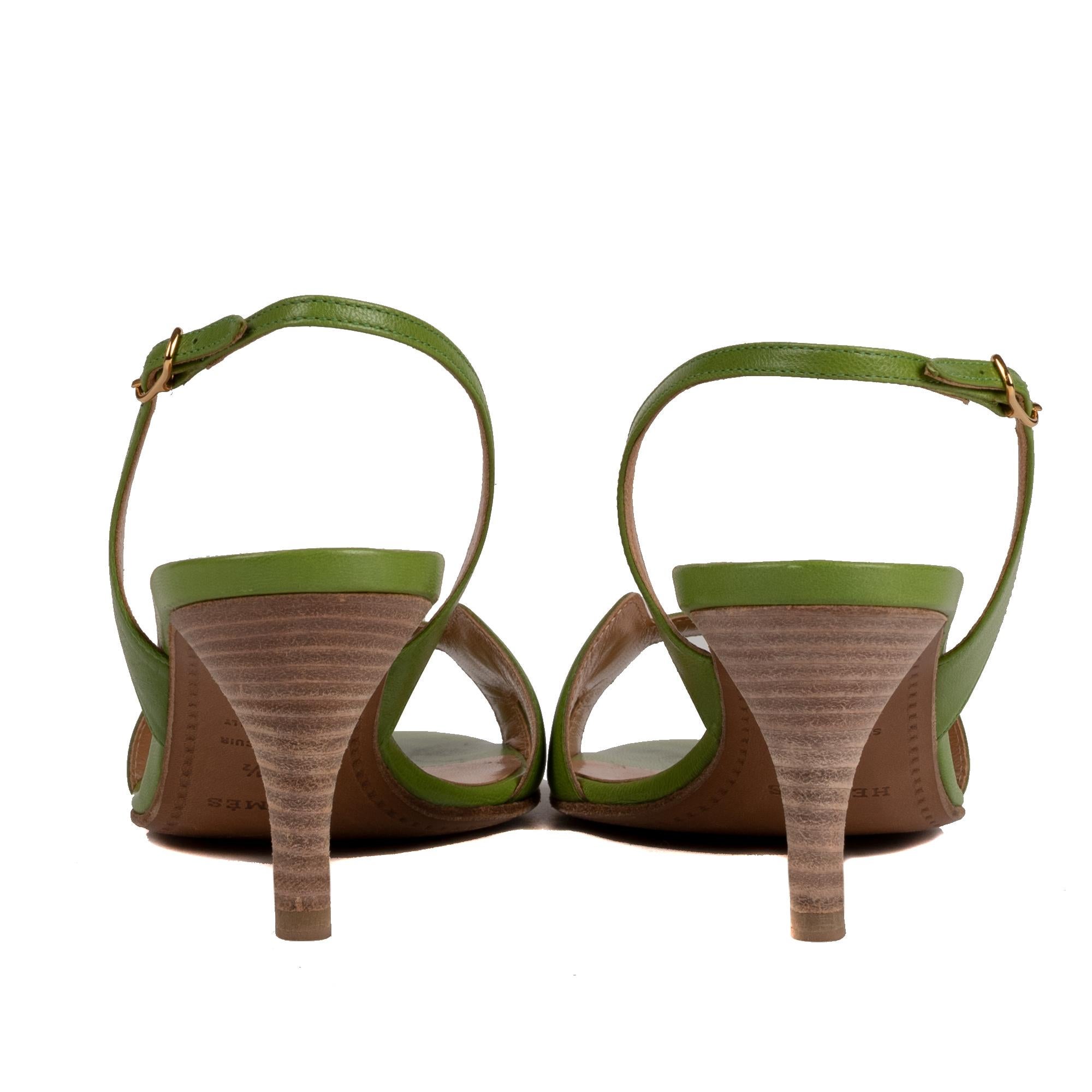 Brown Hermès Night Sandals in green leather, size 36, 5, very good condition !