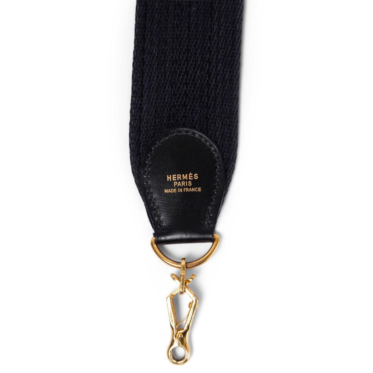 100% authentischer Hermès Schulterriemen für Ihre Kelly- oder Evelyne-Tasche aus schwarzem Canvas und schwarzem Leder, verblasst. Wurde getragen und ist in ausgezeichnetem Zustand.

Messungen
Breite	5cm (2in)
Länge	110cm
