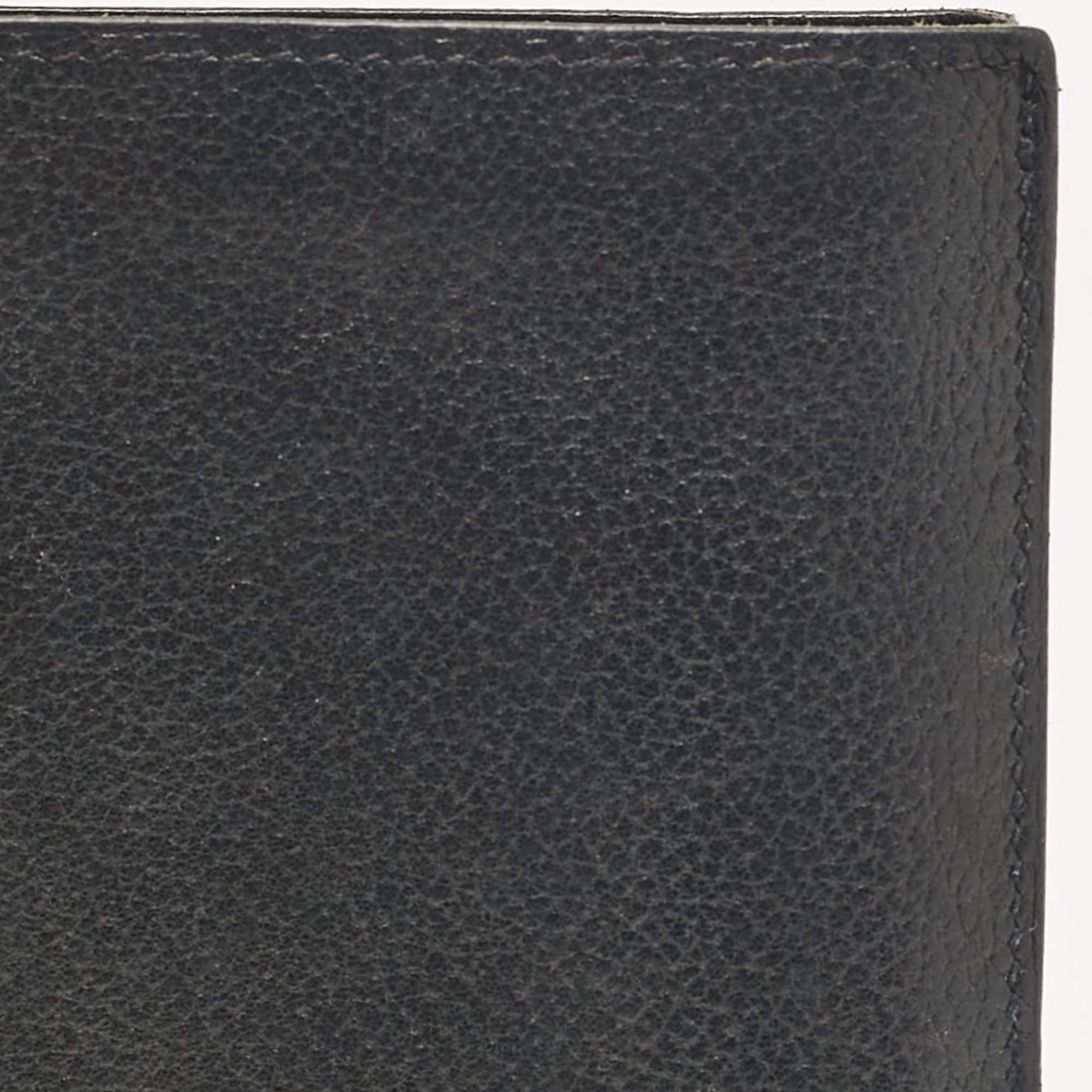 Hermes Noir Evercolor Leather Bifold Wallet In Fair Condition In Dubai, Al Qouz 2