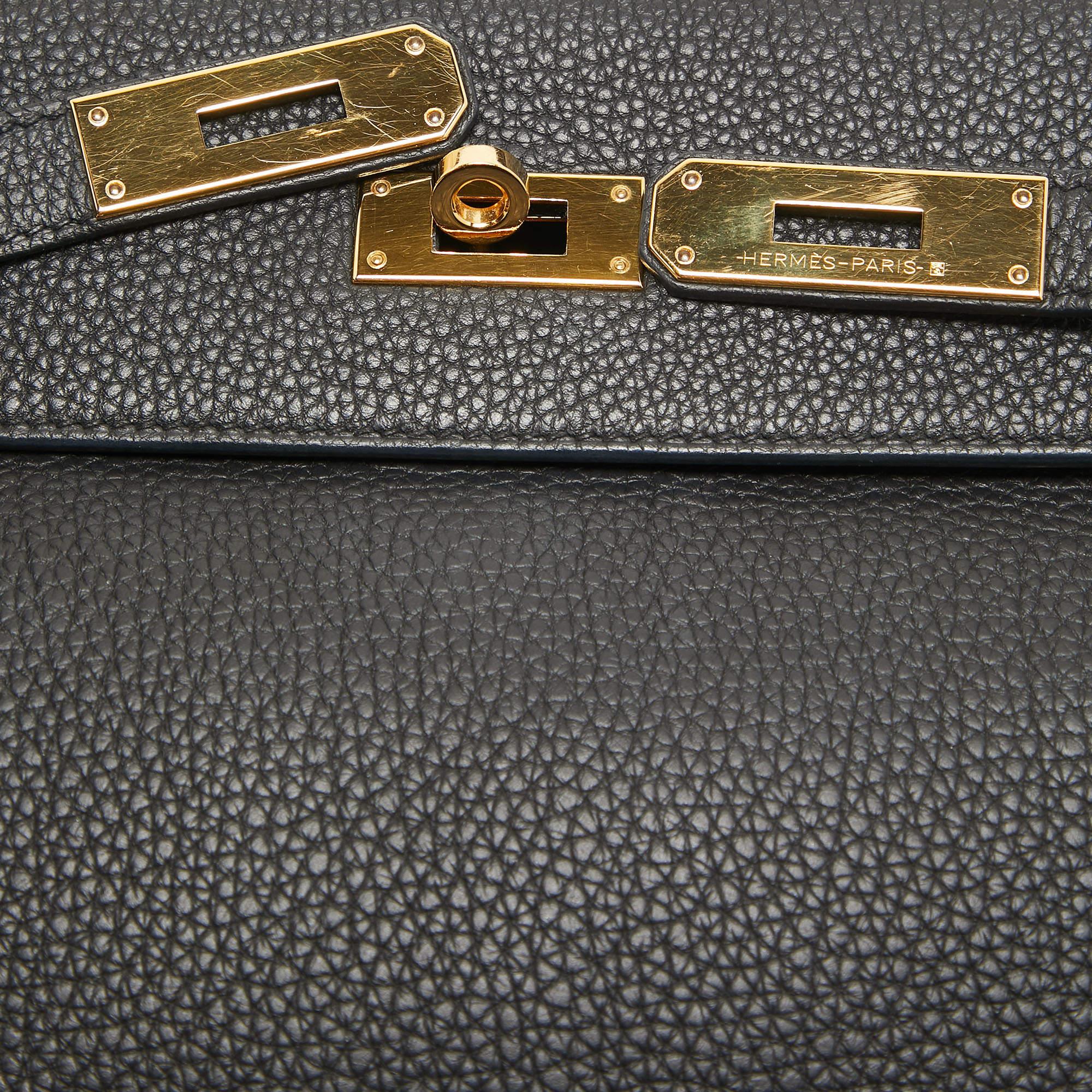Hermes Noir Togo Leather Gold Finish Kelly Retourne 28 Bag For Sale 7