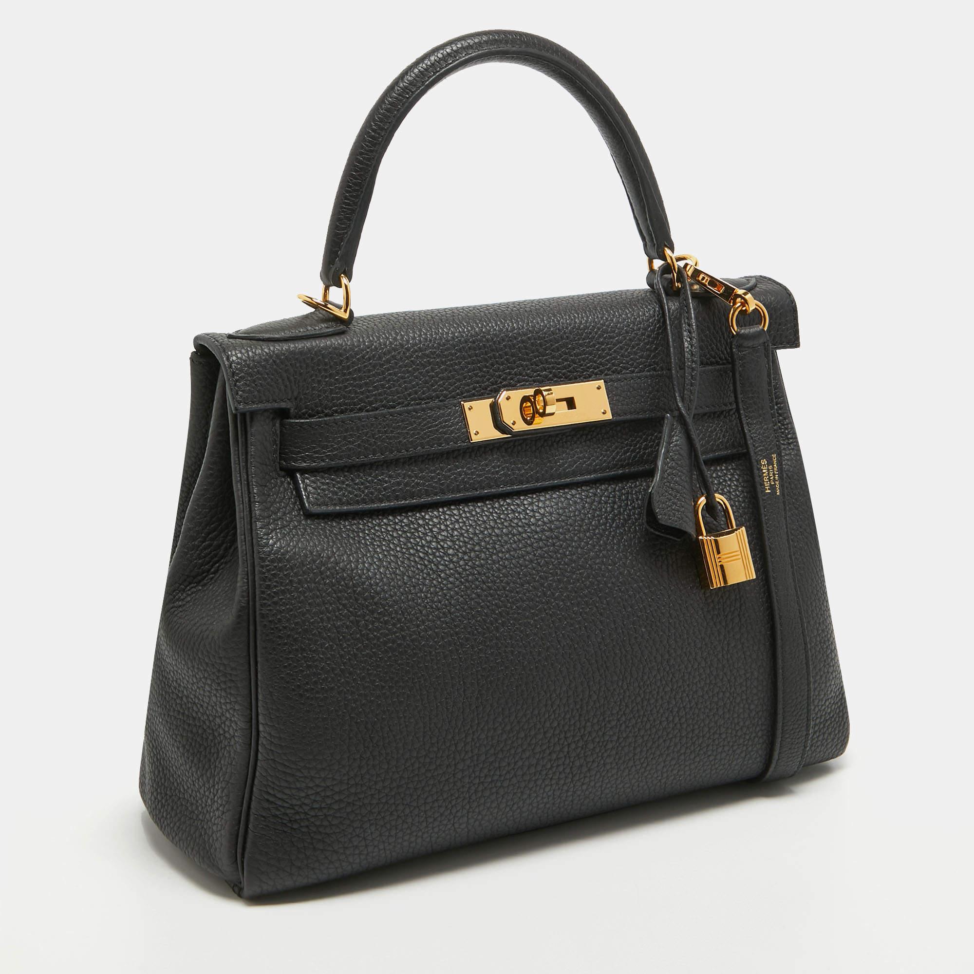 Women's Hermes Noir Togo Leather Gold Finish Kelly Retourne 28 Bag For Sale