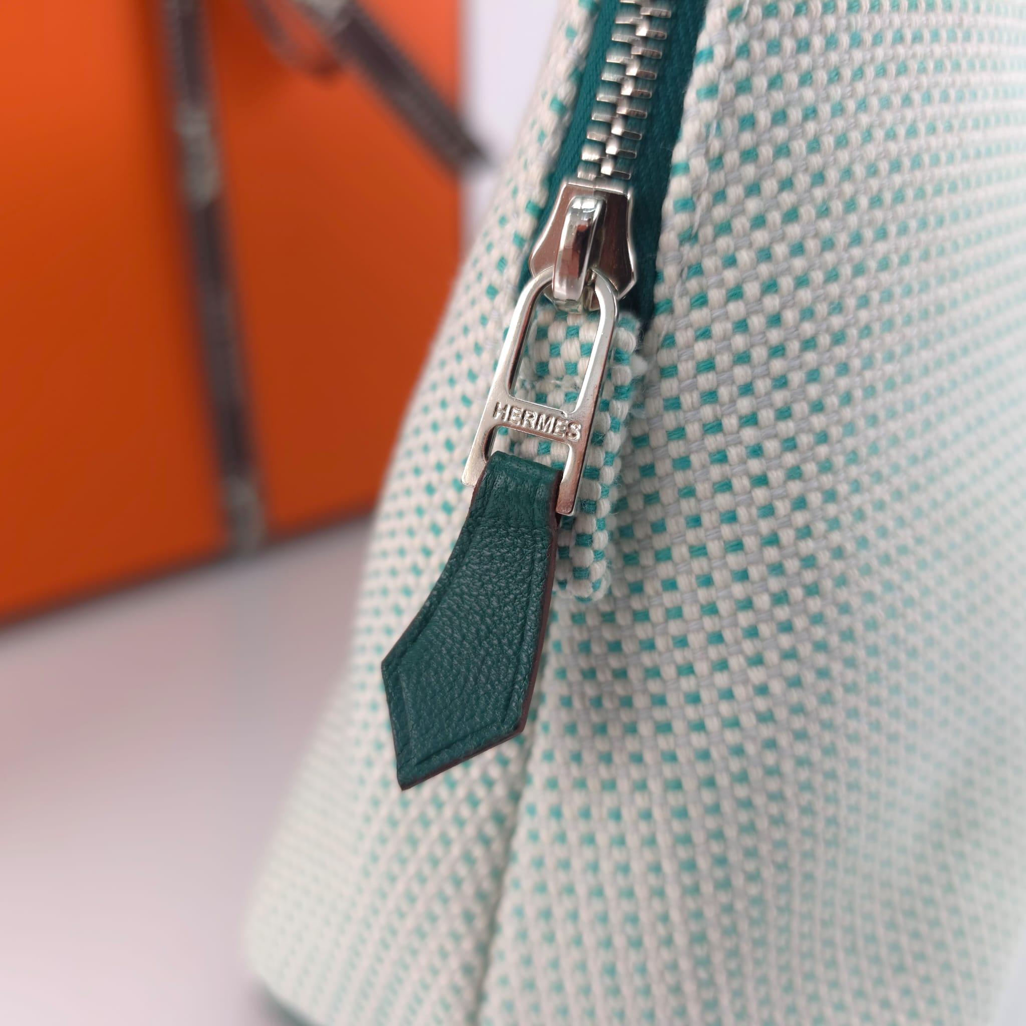 Hermès Nuage & Menthe cotton Bolide Crazy H case, medium model For Sale 2