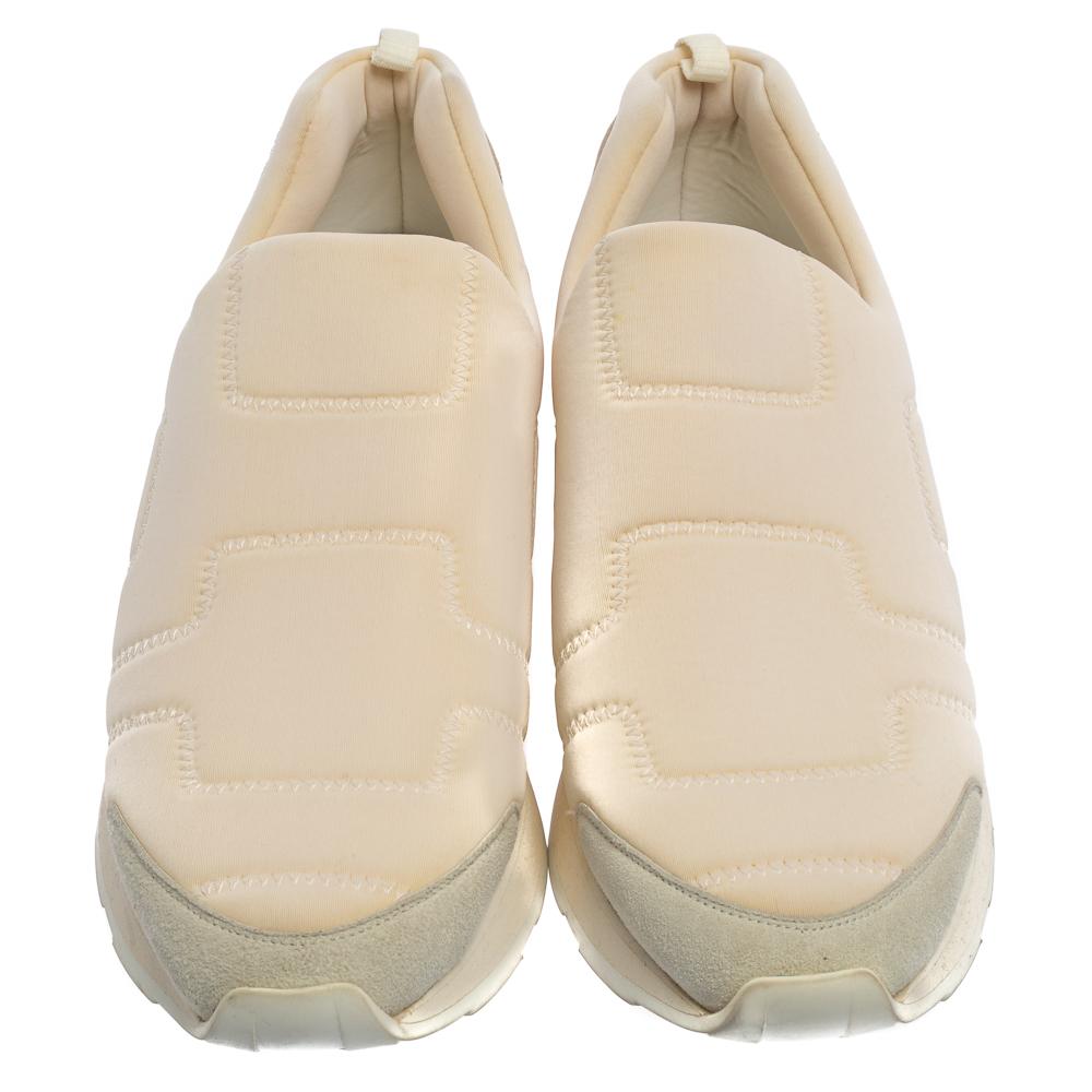 Hermes Off White Suede And Leather Low Top Sneaker Size 39.5 In Excellent Condition In Dubai, Al Qouz 2