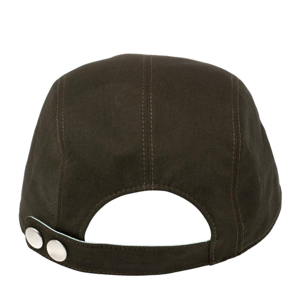 Made in Italy, this olive green Hermés Nevada cap is crafted from quality cotton and features the 