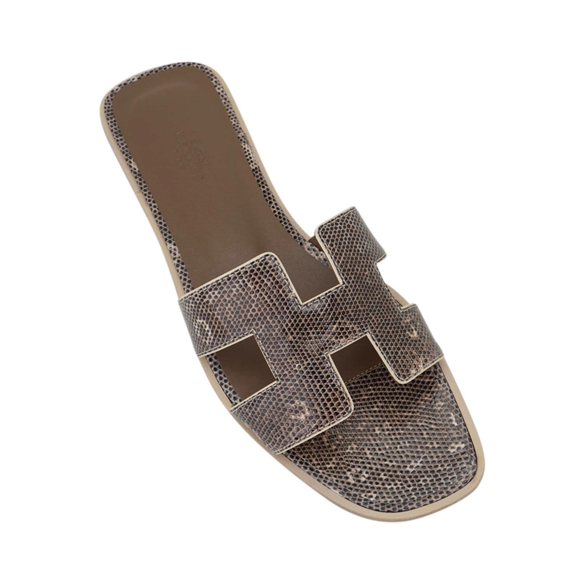 Hermes Ombre Lizard Oran Sandal 39 In New Condition For Sale In Miami, FL