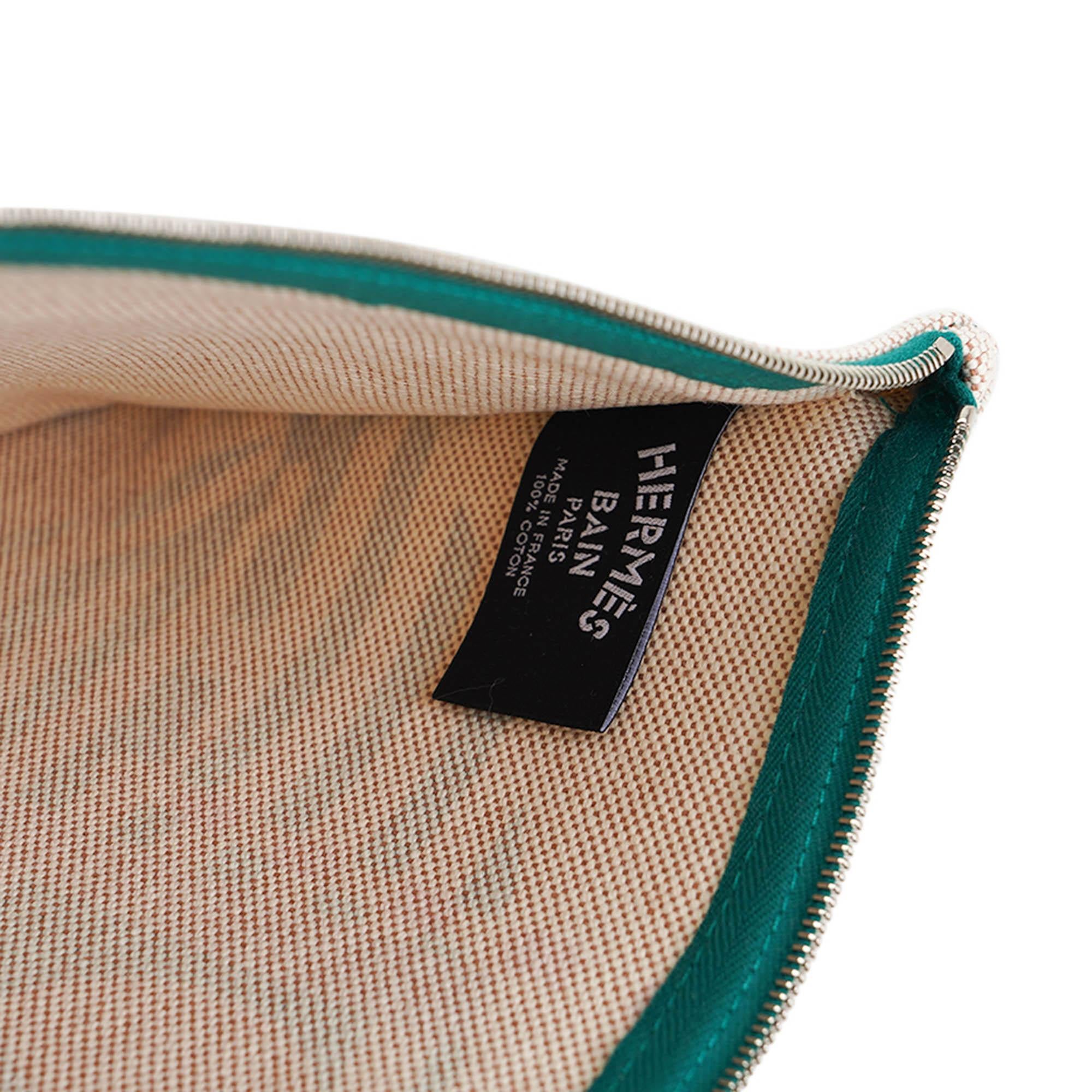 Hermes Optimist 24 Bain Flat Pouch Vert Ecru in vendita 2