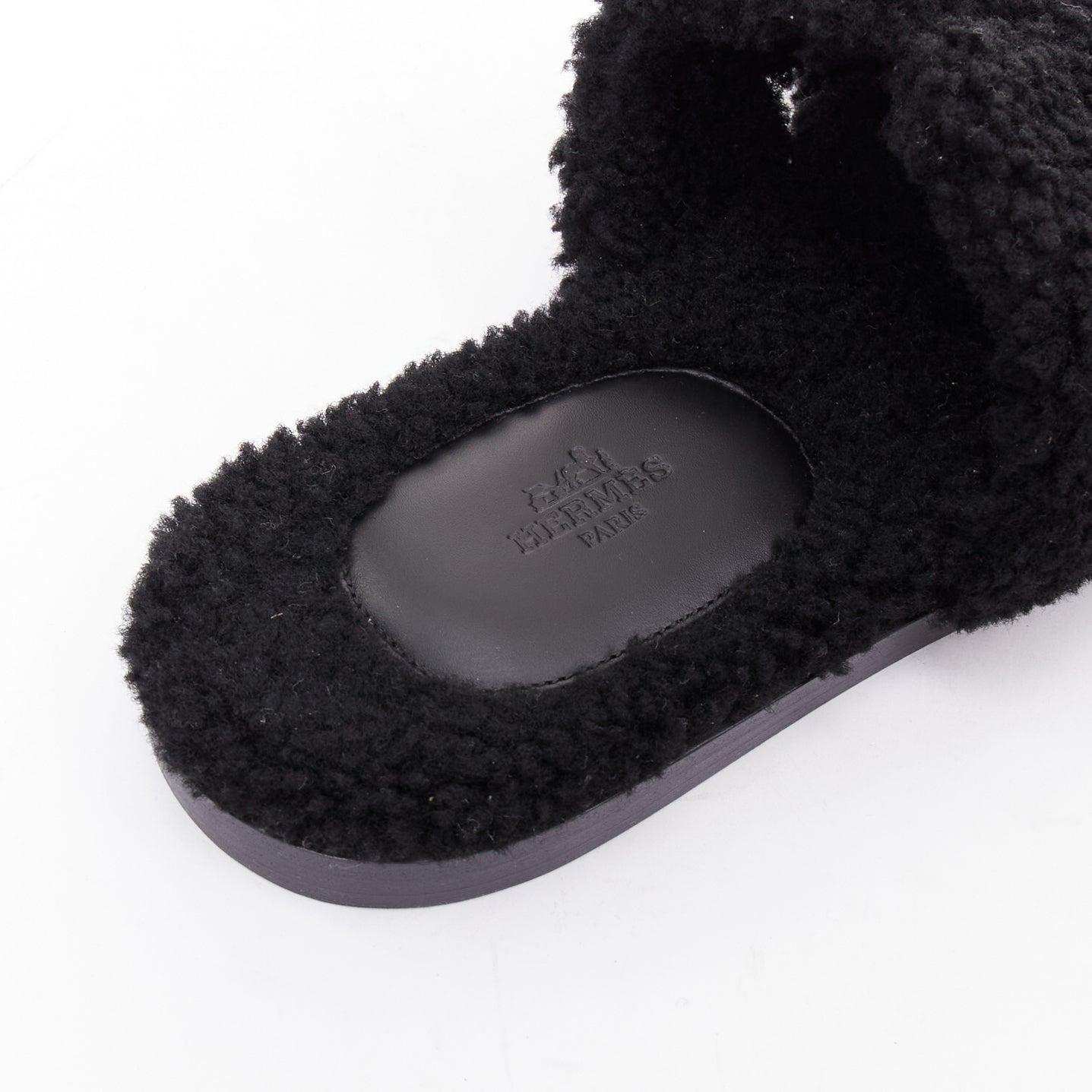 HERMES Oran noir shearling H cut out flat block sandals EU41.5 en vente 3