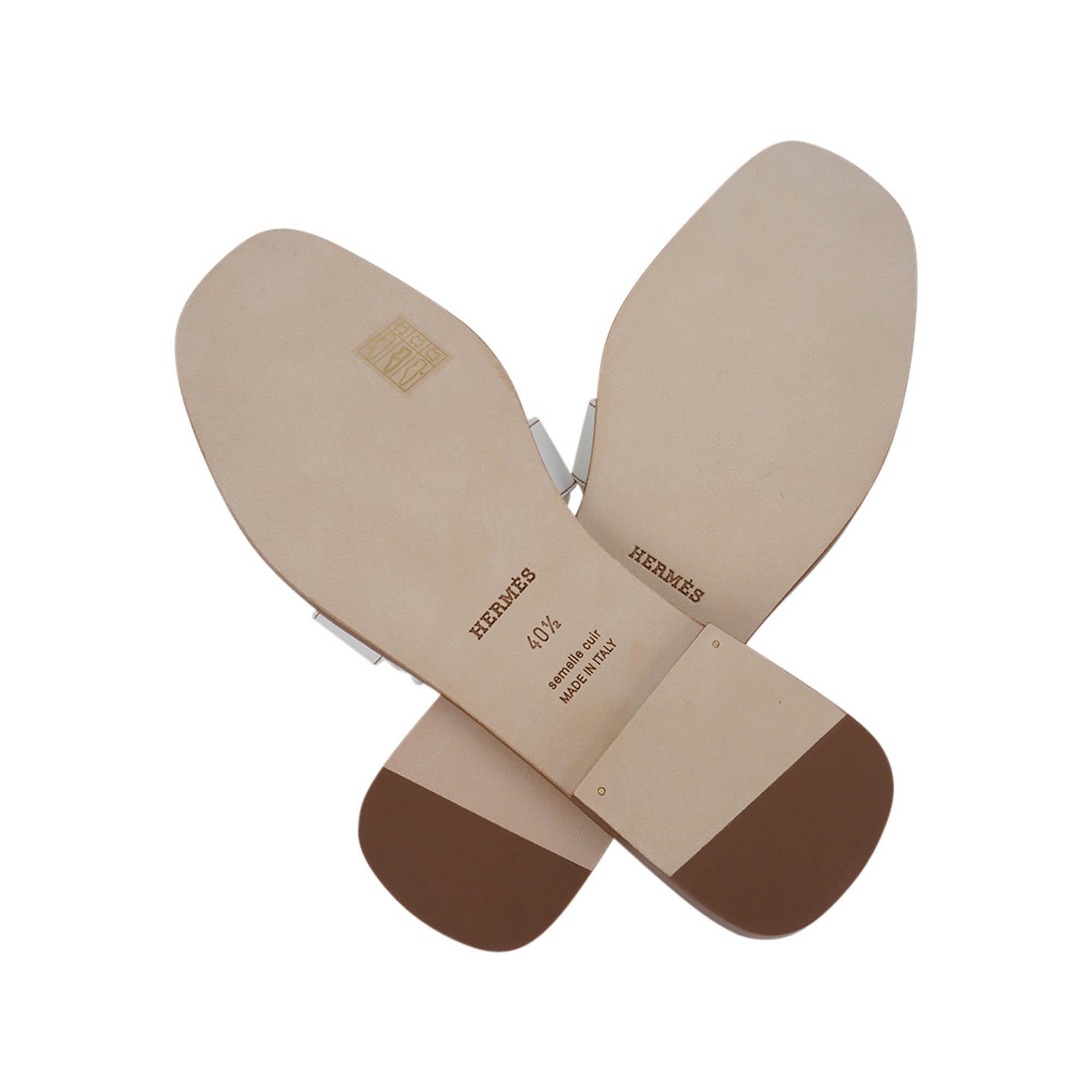 Hermes Oran Flat Sandal Blanc w/ Havane Topstitch 40.5 en vente 4